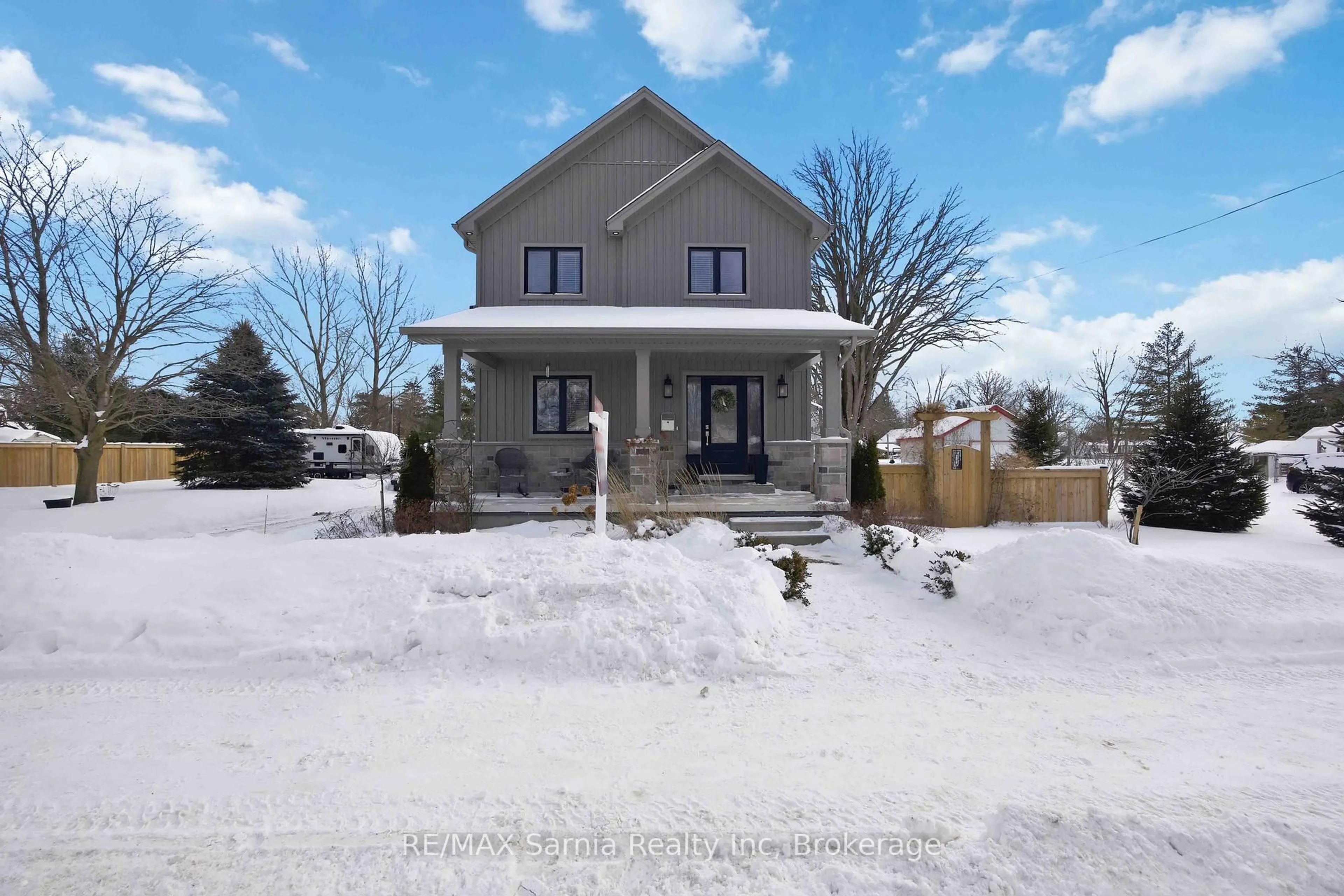 A pic from outside/outdoor area/front of a property/back of a property/a pic from drone, street for 73 King St, Lambton Shores Ontario N0N 1J0