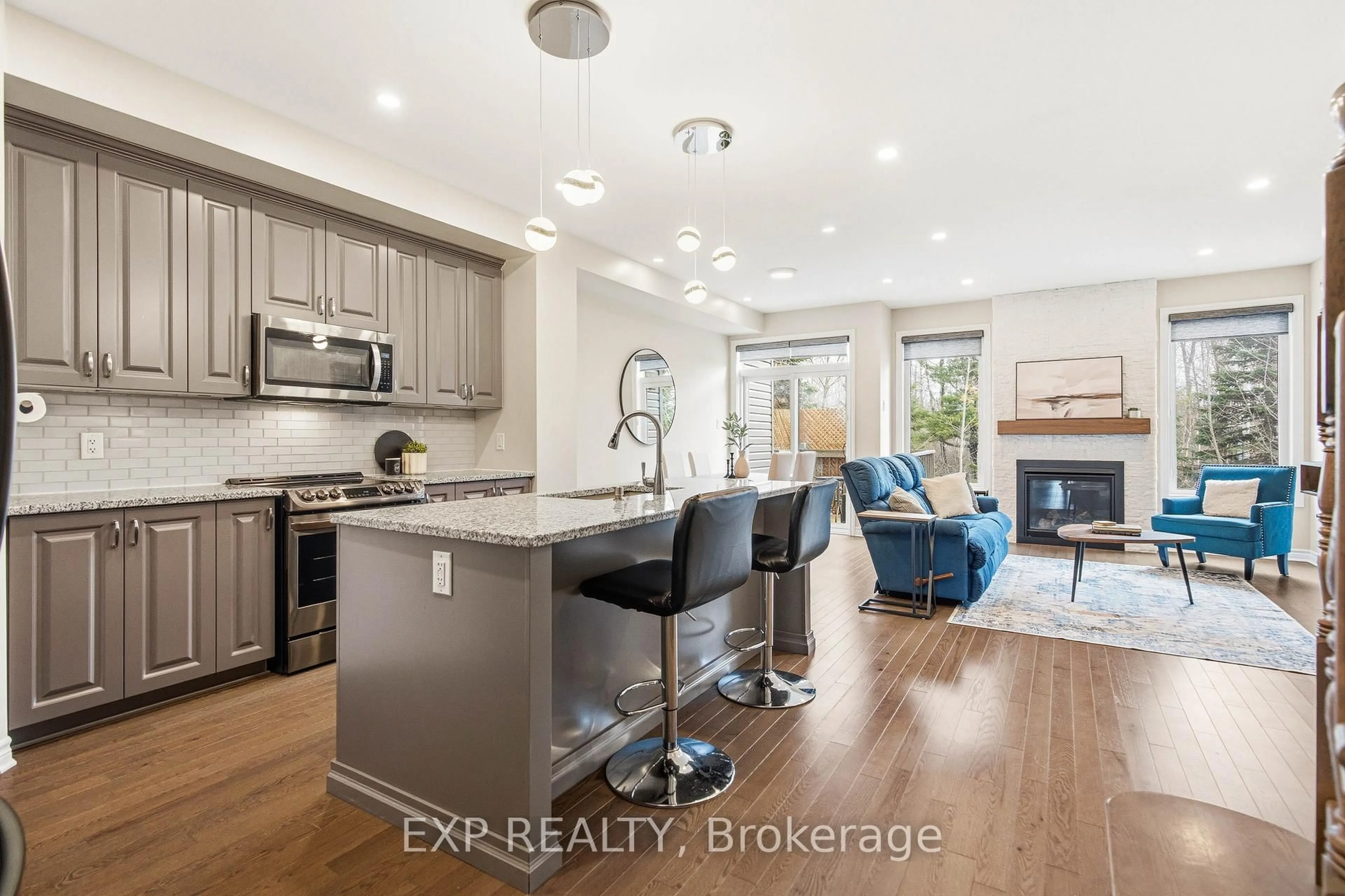 Open concept kitchen, unknown for 528 Fawn Valley Private, Ottawa Ontario K1T 0W5