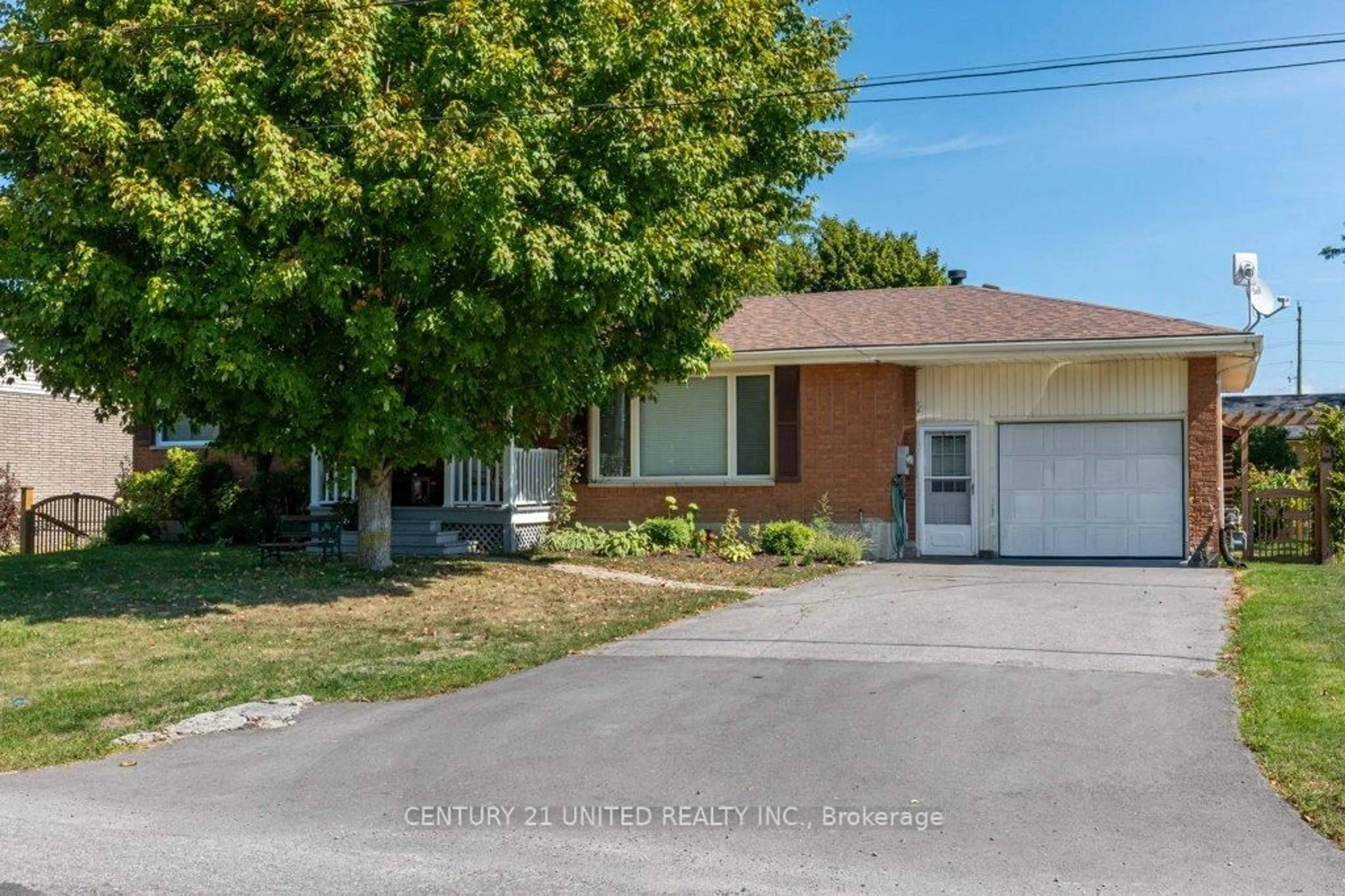 A pic from outside/outdoor area/front of a property/back of a property/a pic from drone, street for 74 Rodgers Dr, Stirling Ontario K0K 3E0