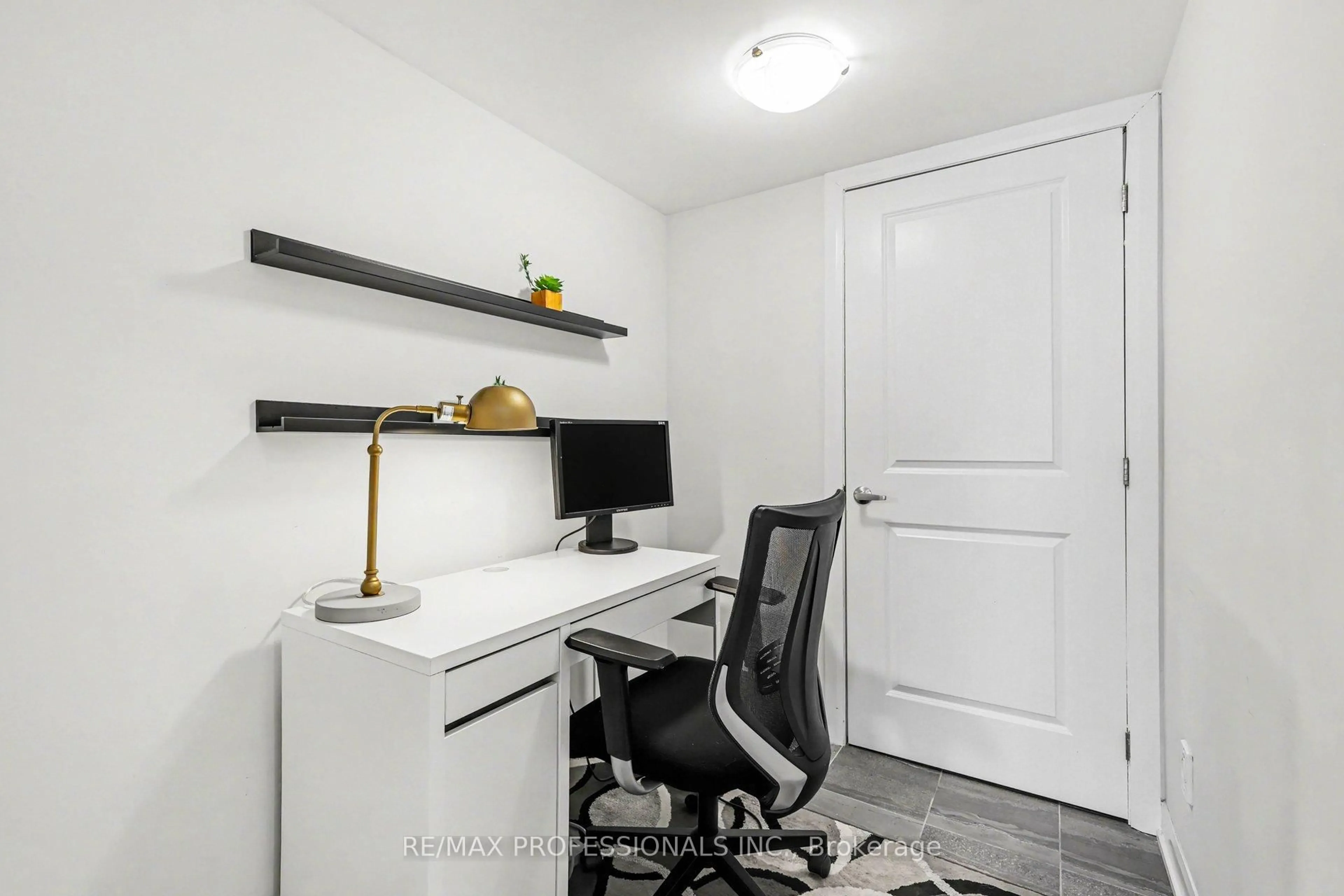 A pic of a room for 919 LIXNAW Crt, Ottawa Ontario K2J 6Y3