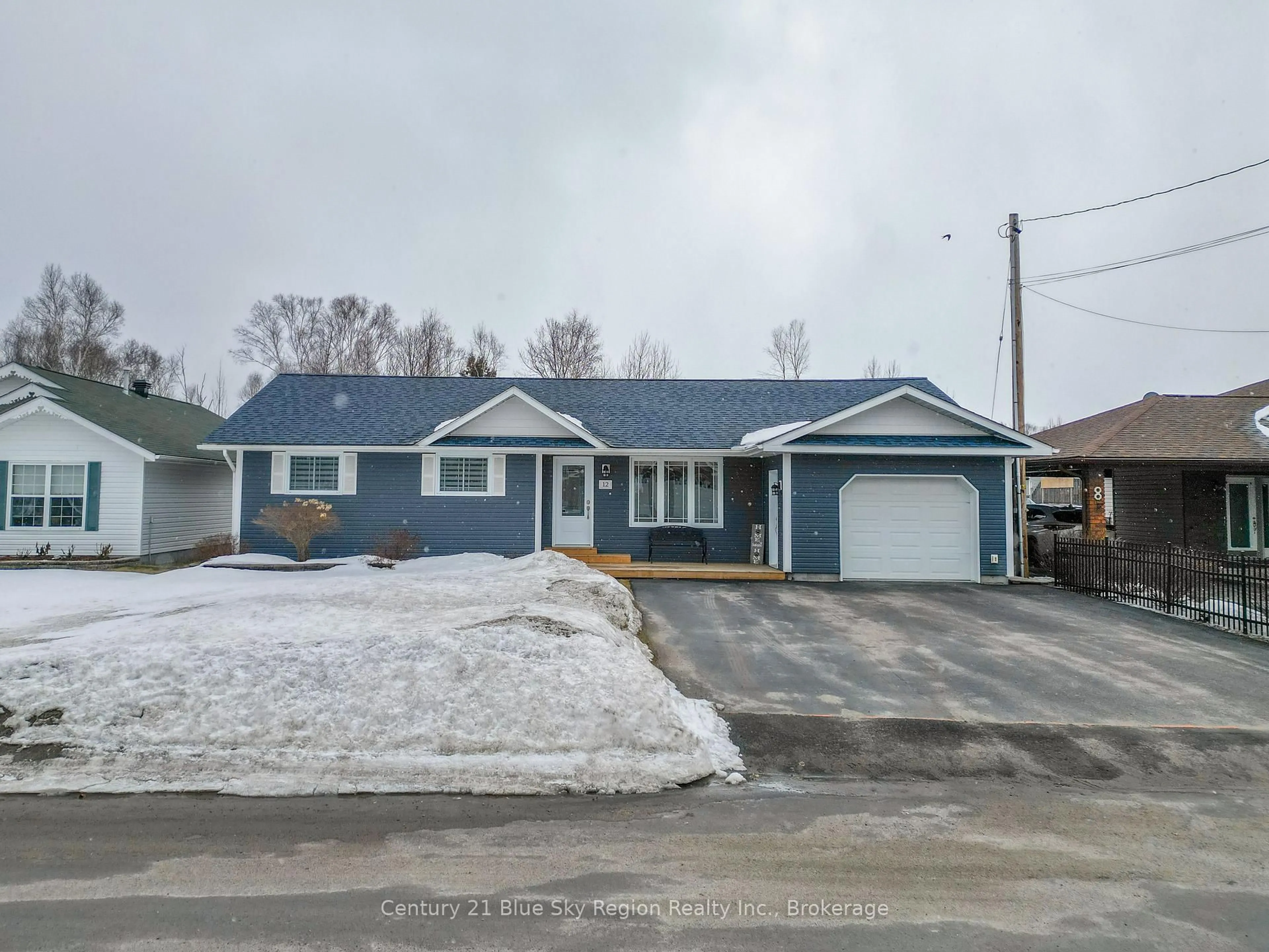 A pic from outside/outdoor area/front of a property/back of a property/a pic from drone, street for 12 Riverfront Dr, West Nipissing Ontario P2B 3E9