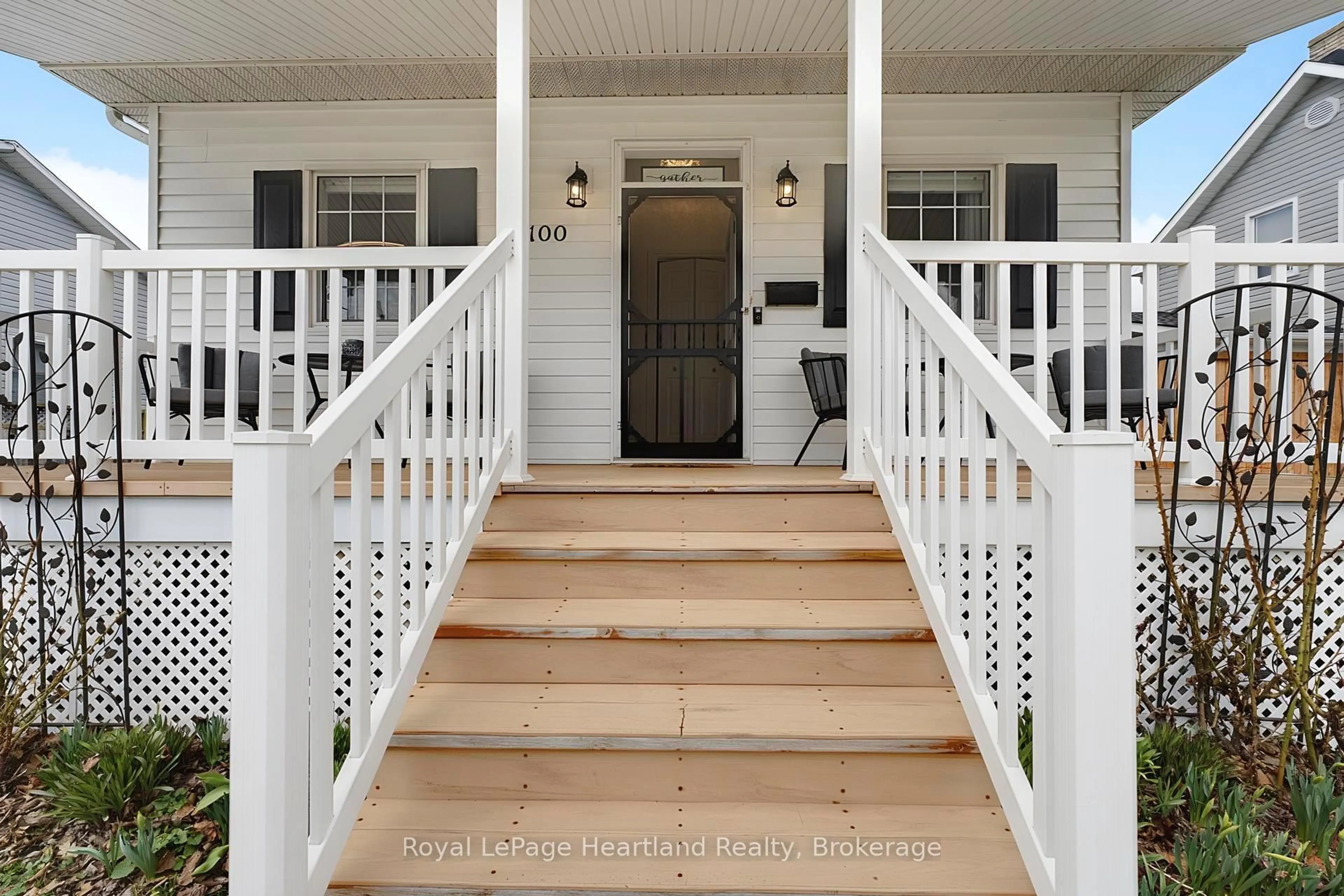 Unknown for 100 Arthur St, Goderich Ontario N7A 2L8