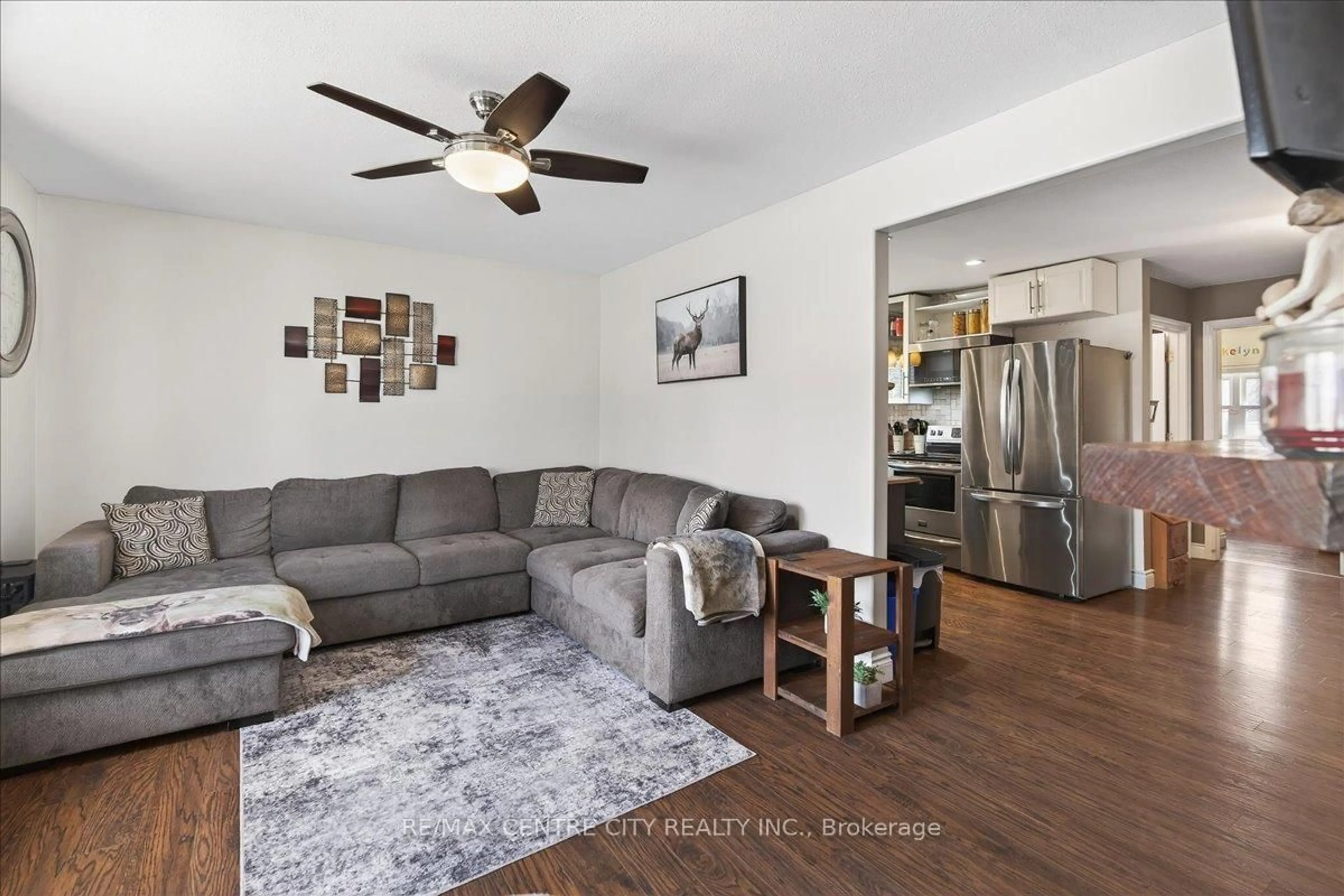 Living room with furniture, unknown for 106 Metcalfe St, Strathroy-Caradoc Ontario N7G 1P3