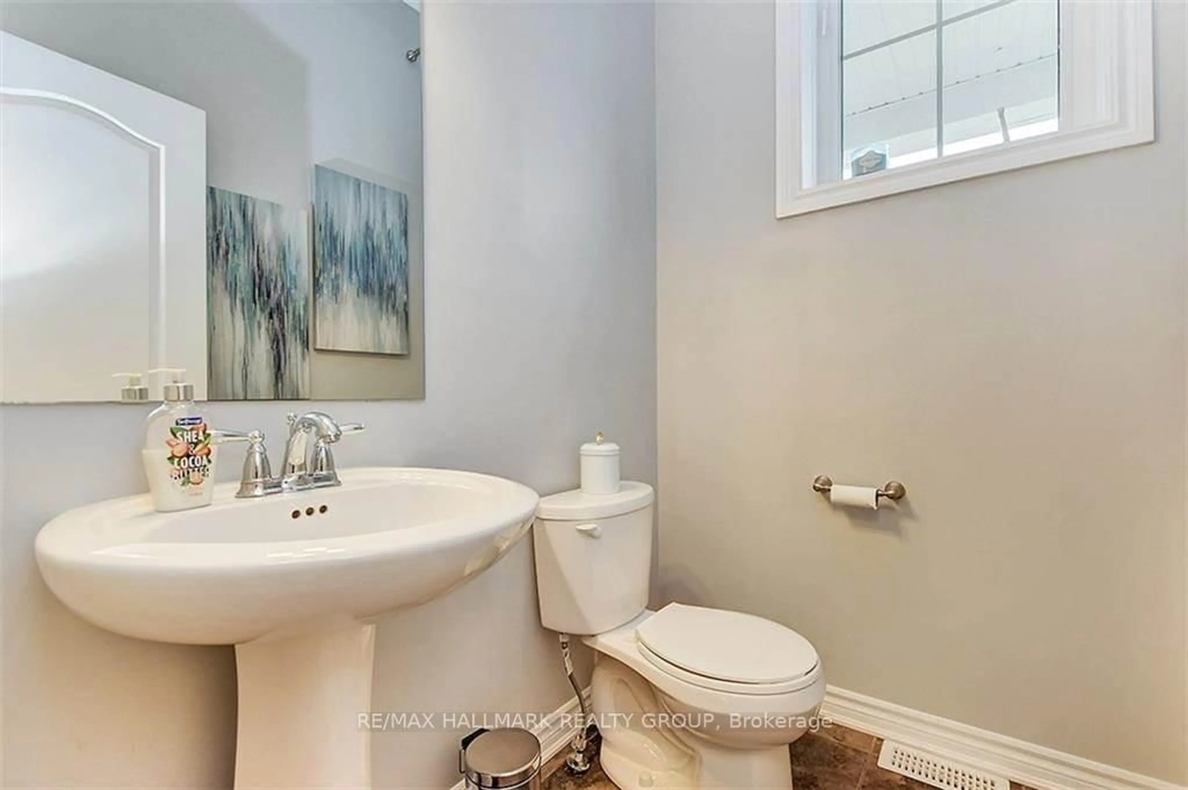 Standard bathroom, ceramic/tile floor for 81 Switch Grass Cres, Ottawa Ontario K2J 5Z3