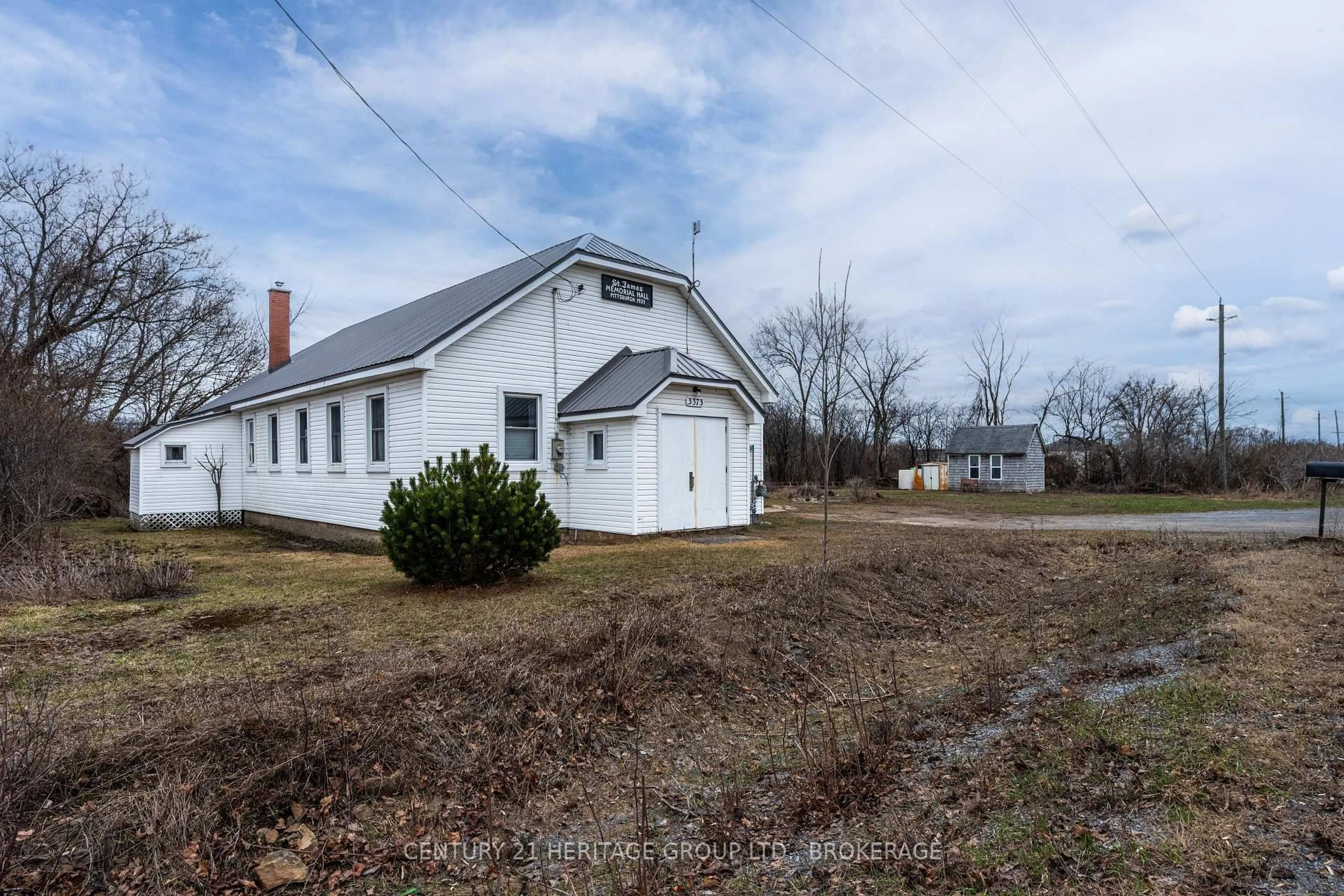 A pic from outside/outdoor area/front of a property/back of a property/a pic from drone, building for 3373 Highway 15 Highway, Kingston Ontario K7L 4V3