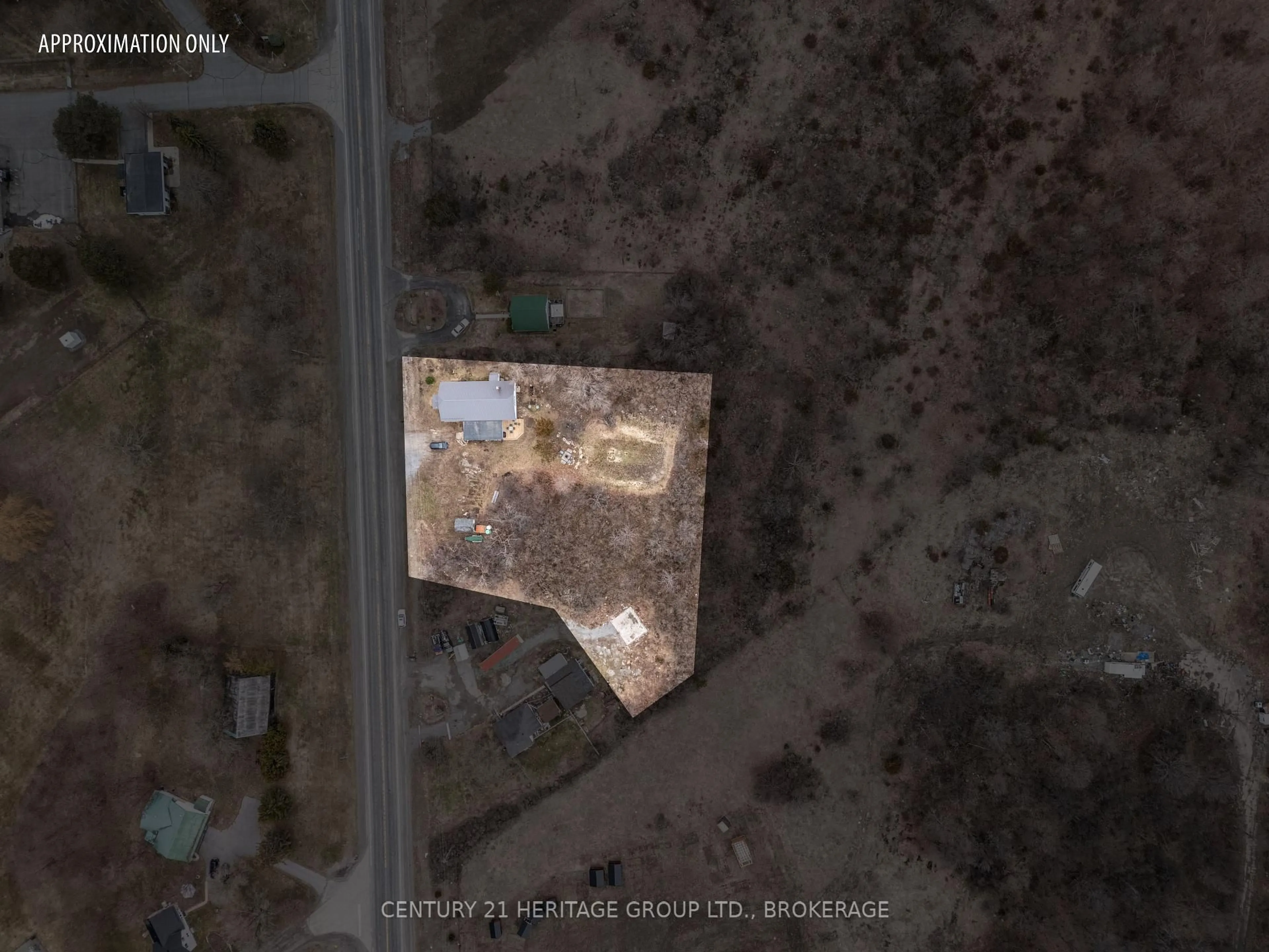 A pic from outside/outdoor area/front of a property/back of a property/a pic from drone, building for 3373 Highway 15 Highway, Kingston Ontario K7L 4V3