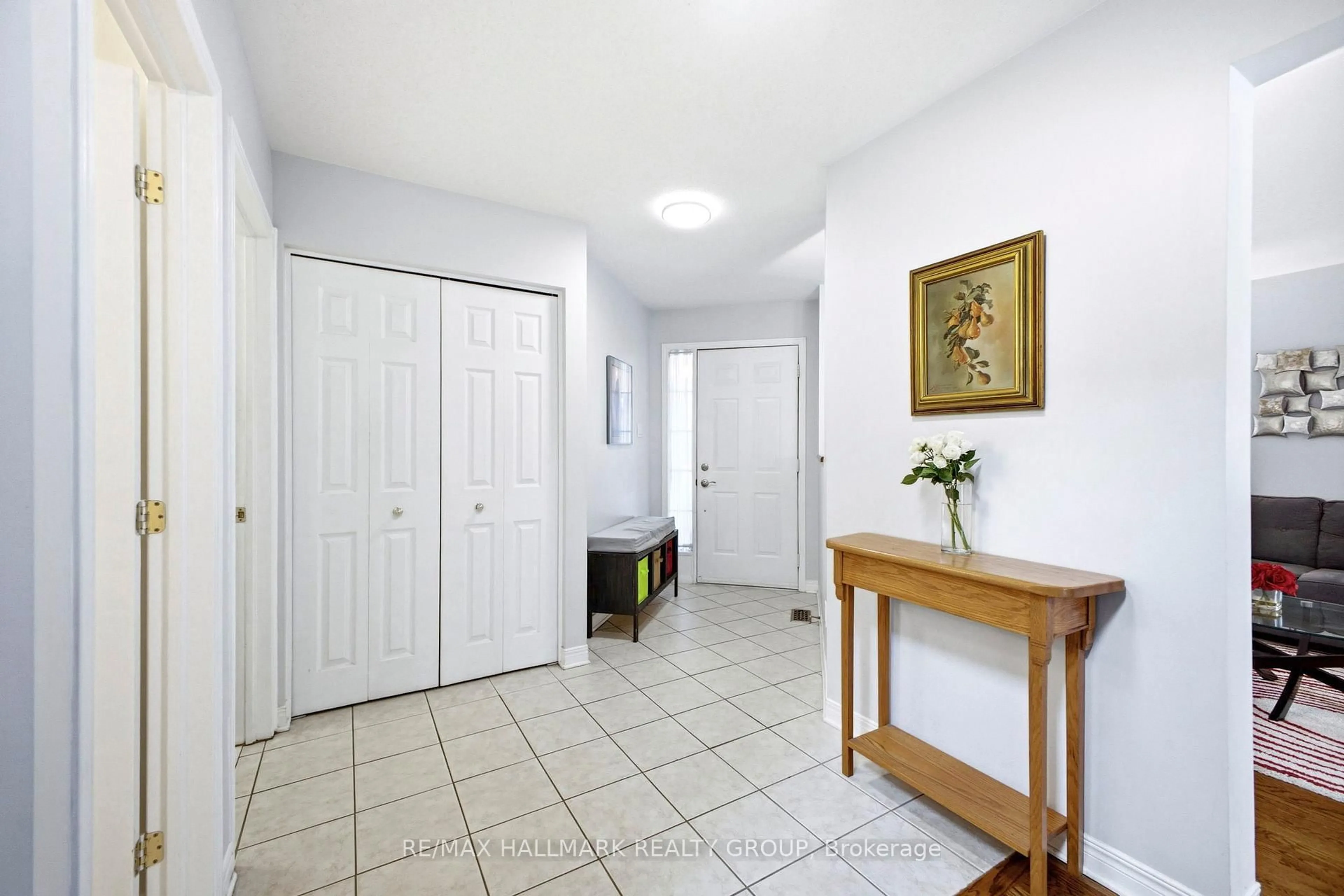 Indoor entryway for 92A Upney Dr, Nepean Ontario K2J 5H3