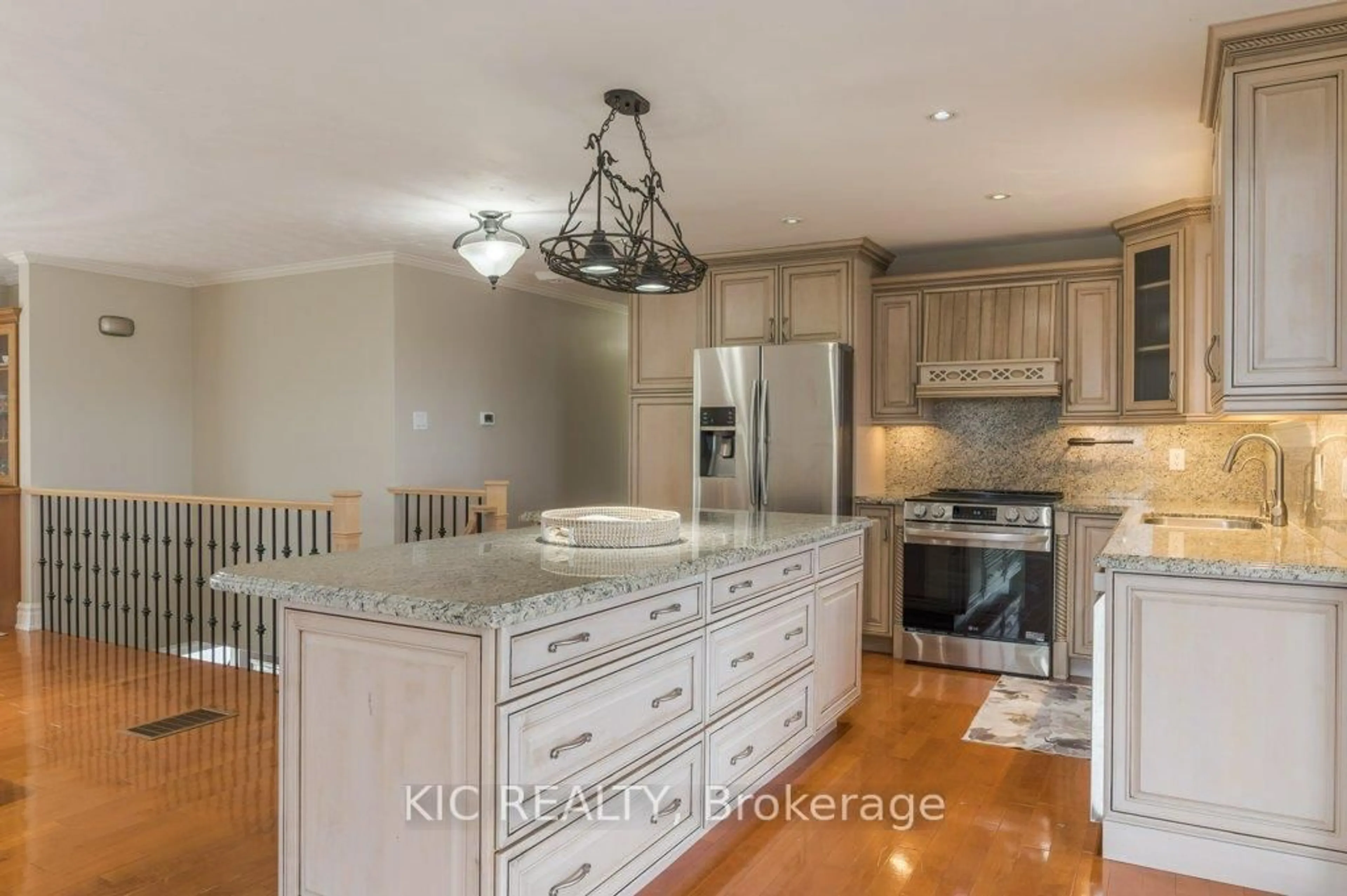 Open concept kitchen, unknown for 1247 Gail Park Dr, Selwyn Ontario K0L 1T0