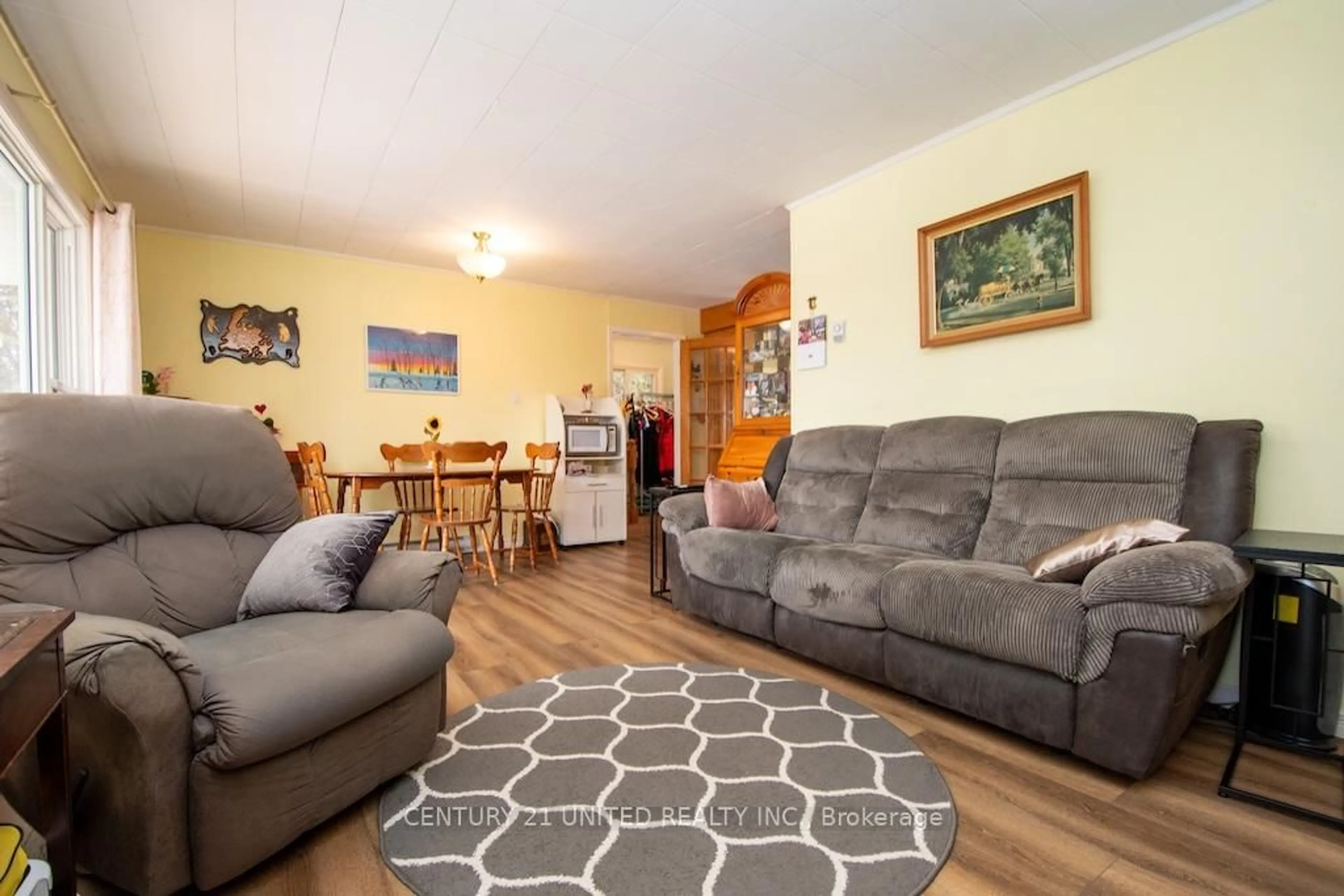 Living room with furniture, unknown for 216 George Dr, Kawartha Lakes Ontario K0M 1A0