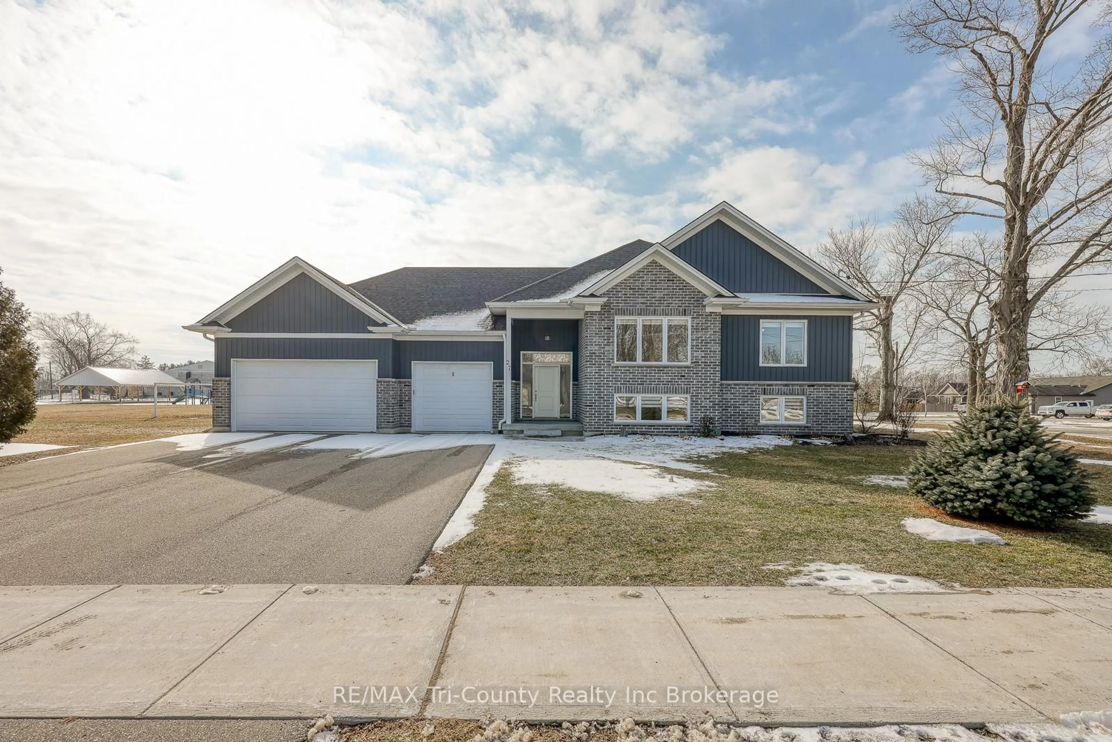 Home with vinyl exterior material, street for 27 Ann St, Bayham Ontario N0J 1Z0