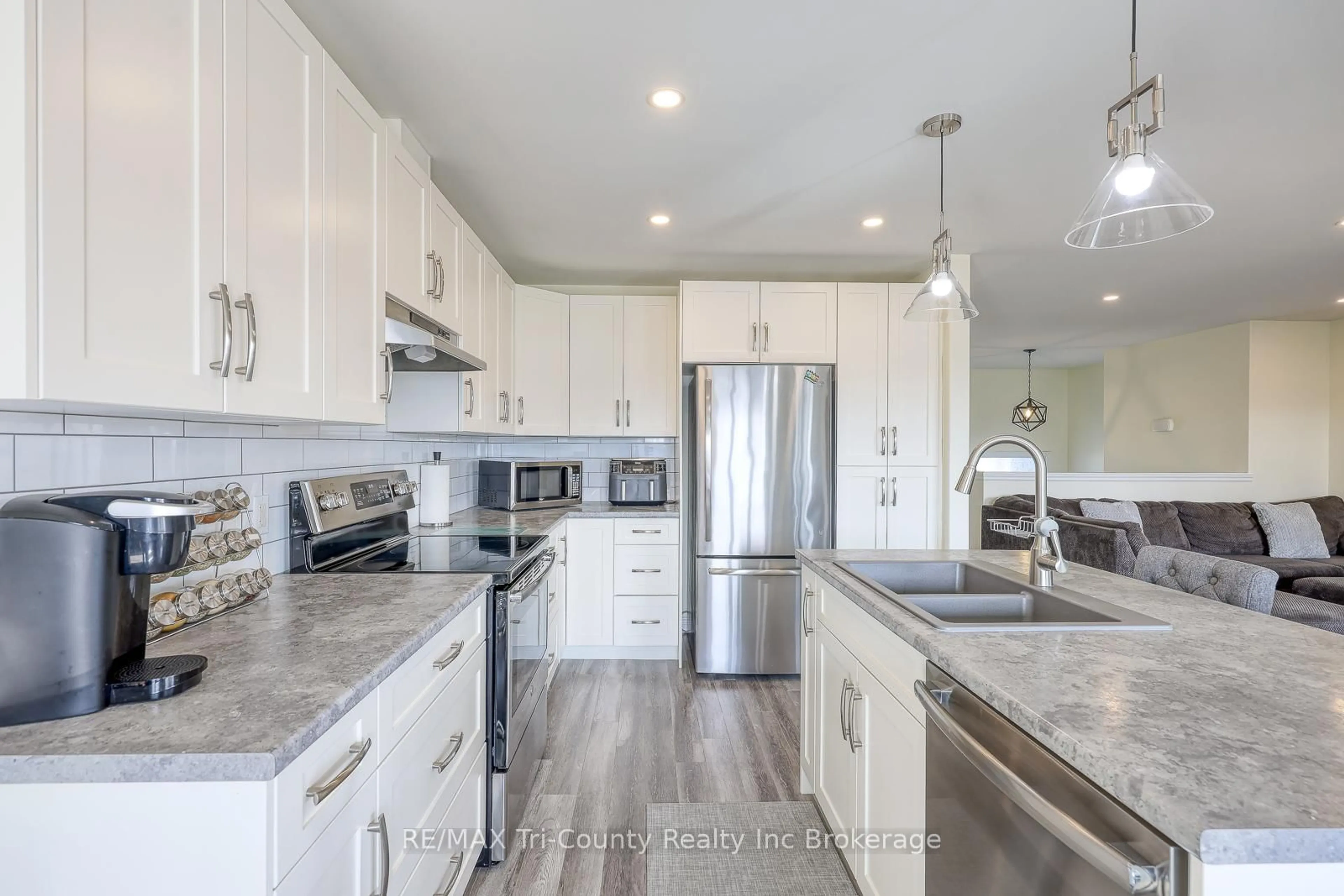 Open concept kitchen, ceramic/tile floor for 27 Ann St, Bayham Ontario N0J 1Z0