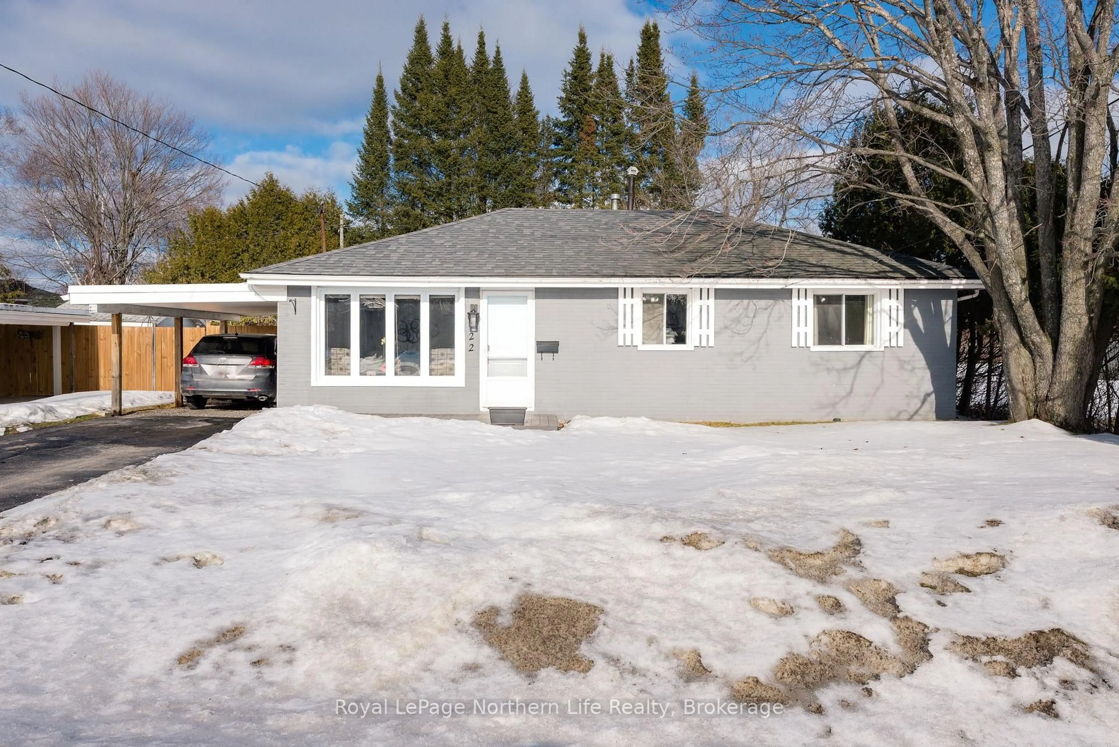 A pic from outside/outdoor area/front of a property/back of a property/a pic from drone, street for 22 Prince Edward Dr, North Bay Ontario P1A 2T4