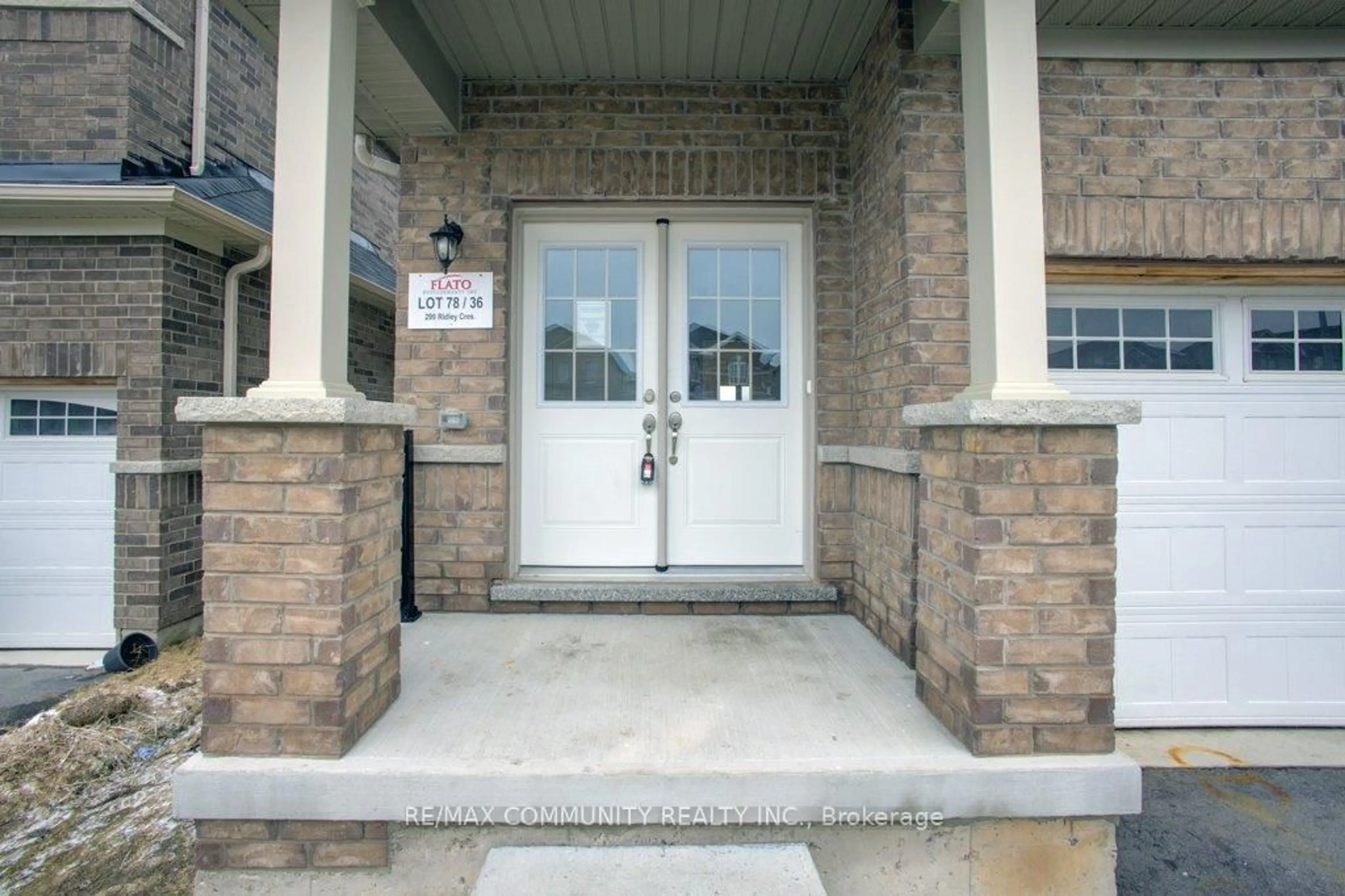 Indoor entryway for 299 Ridley Cres, Southgate Ontario N0C 1B0