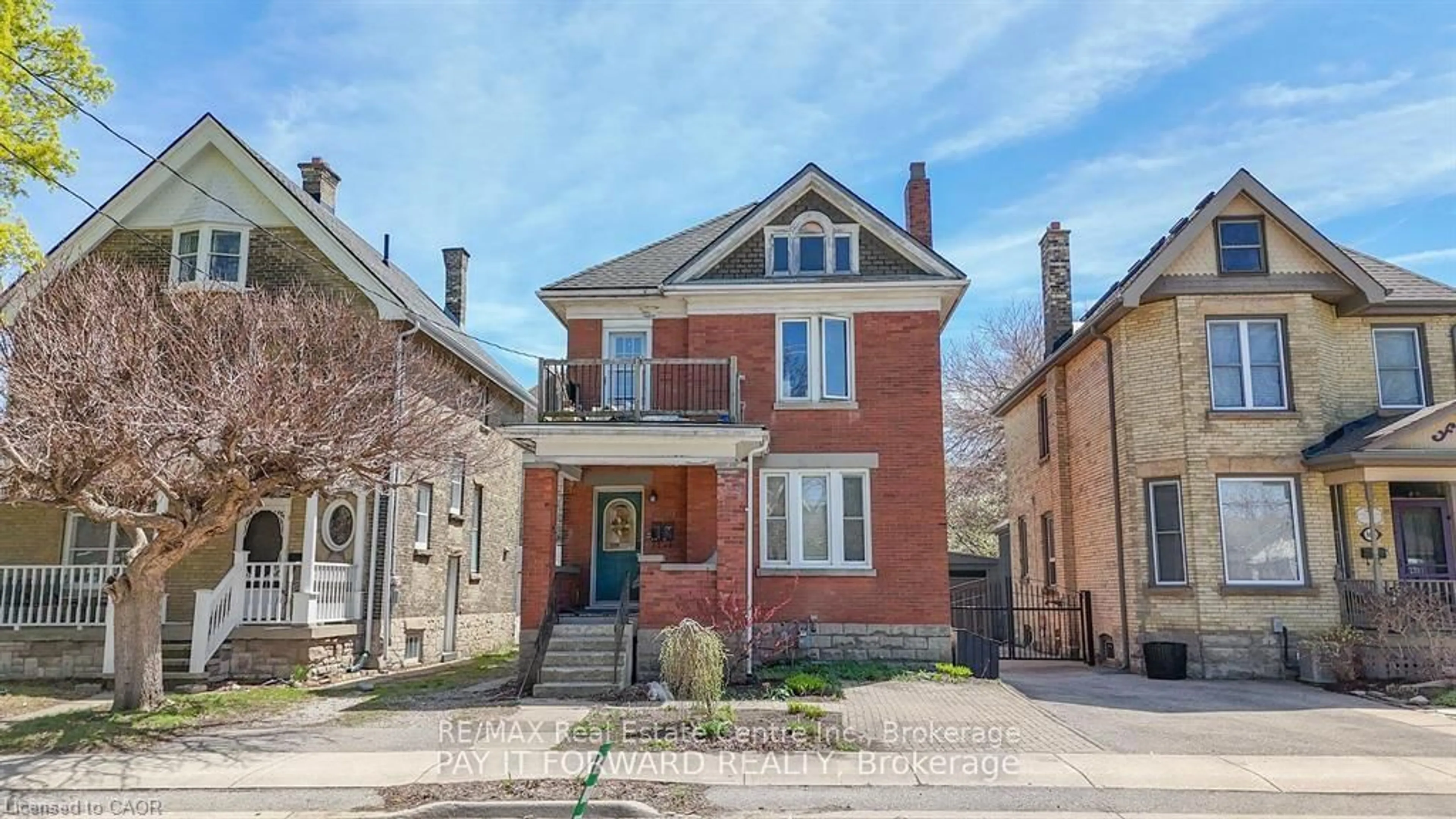 Home with brick exterior material, street for 867 Queens Ave, London East Ontario N5W 3H7