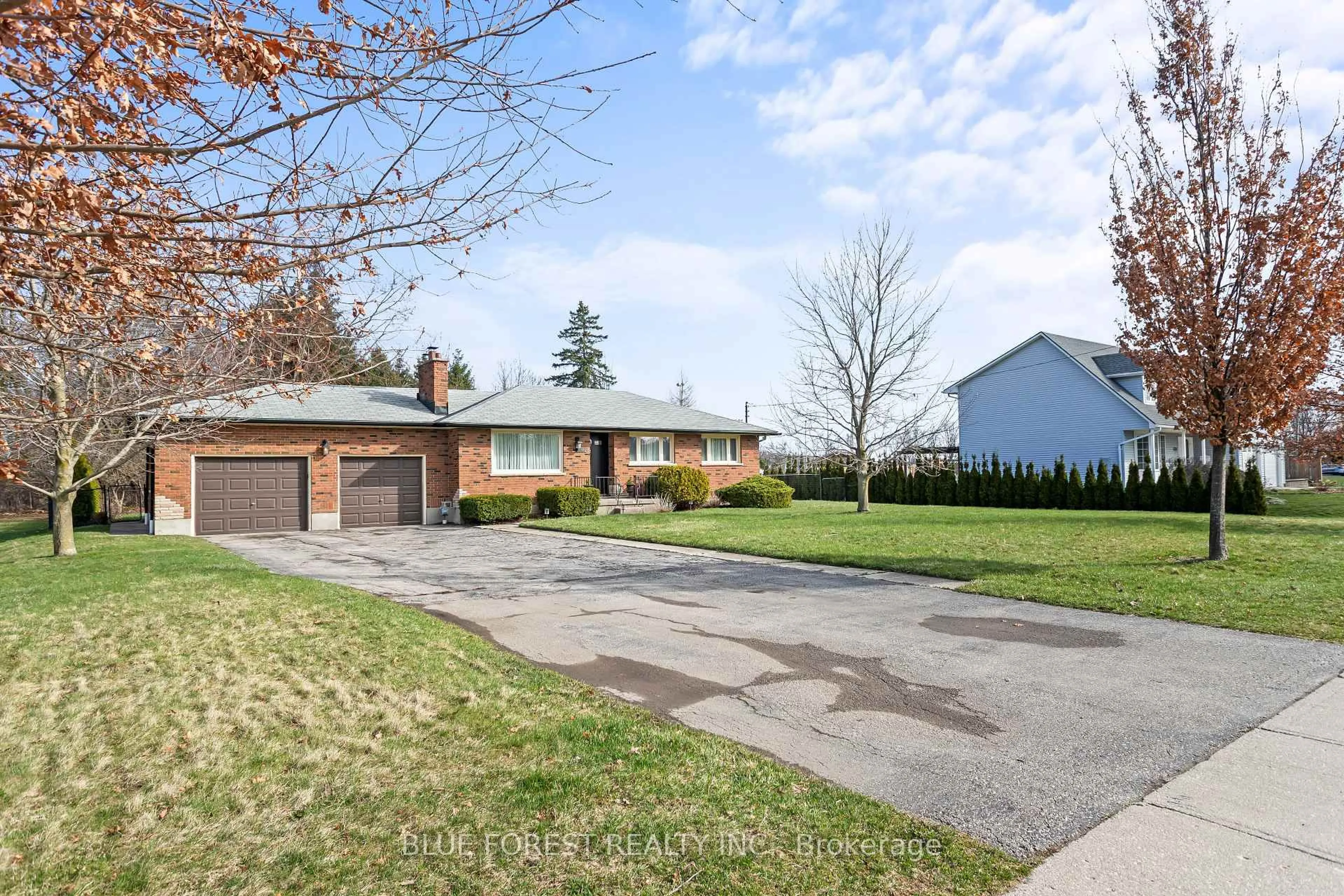 Unknown for 6742 James St, London South Ontario N6P 1A6