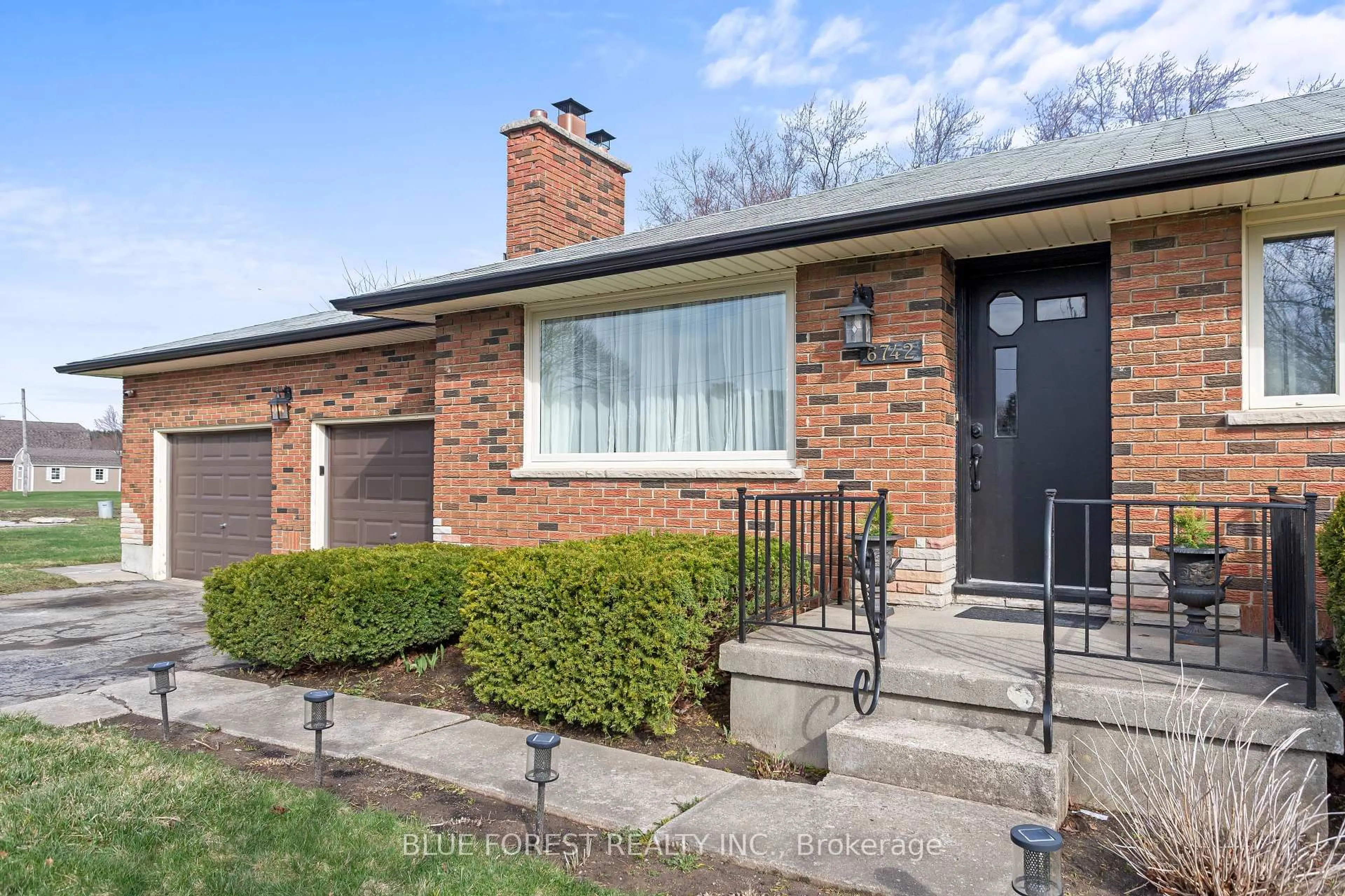 Home with brick exterior material, street for 6742 James St, London South Ontario N6P 1A6