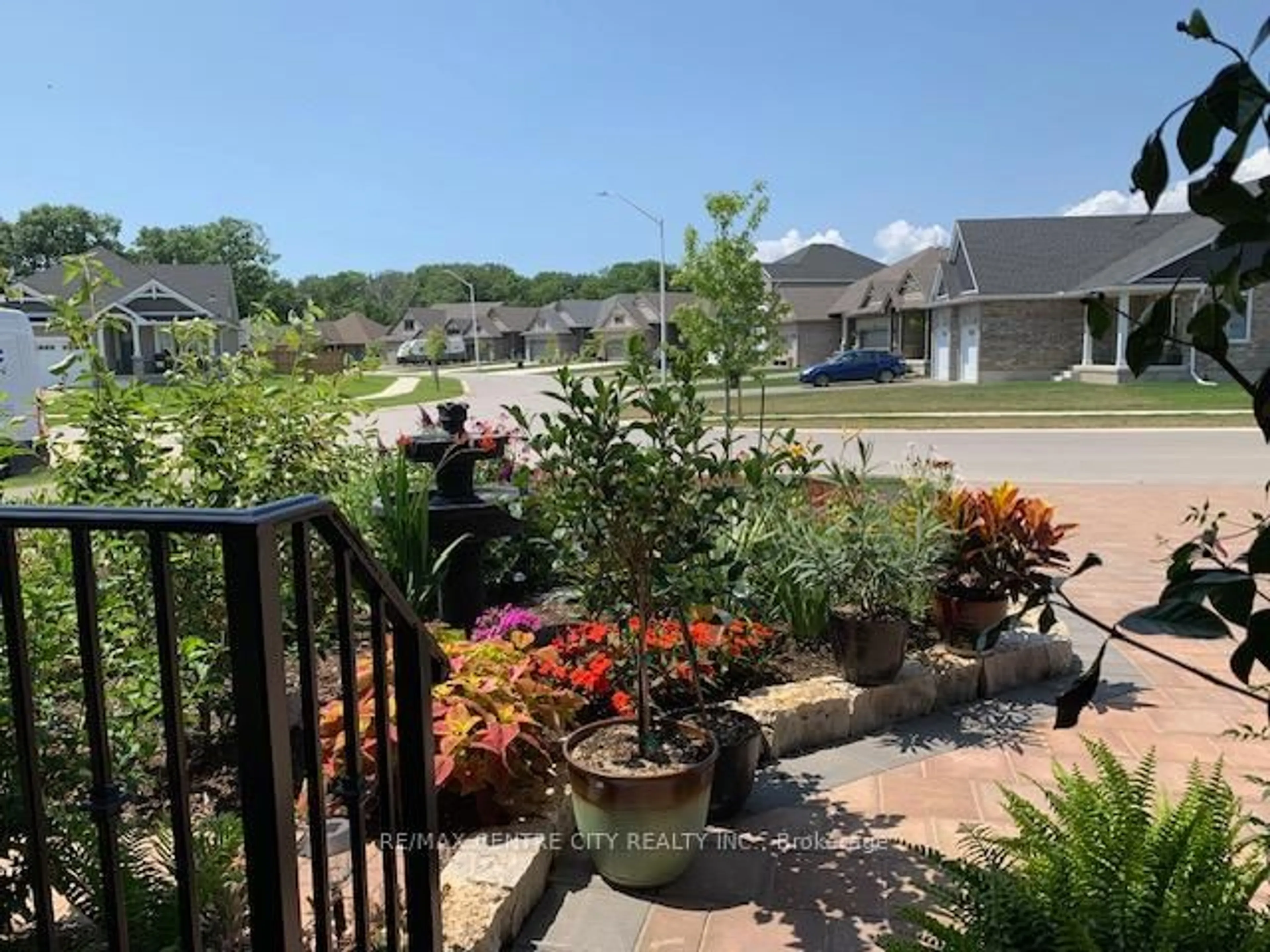 Patio, mountain view for 182 Emery St, Central Elgin Ontario N5L 0A6