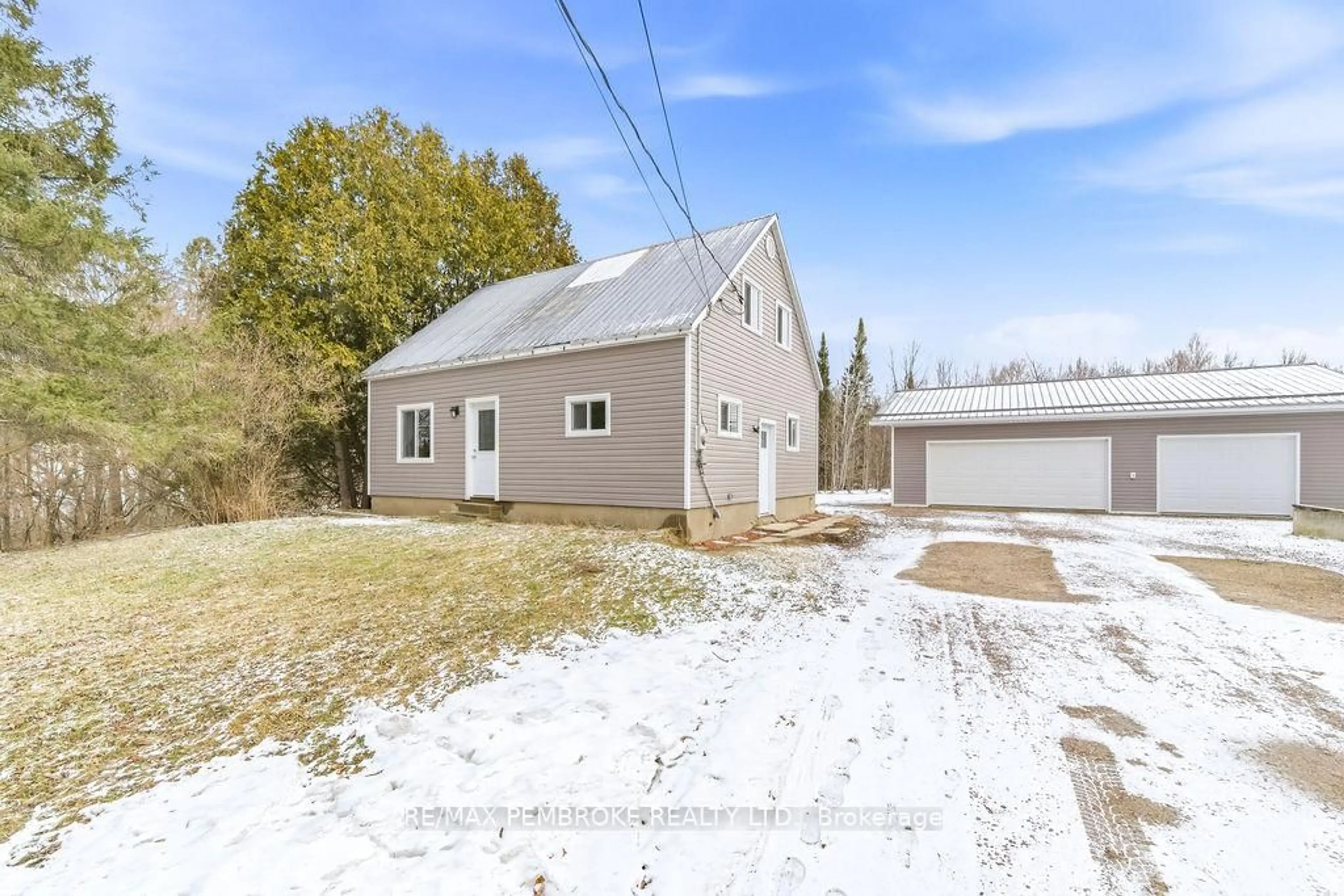 A pic from outside/outdoor area/front of a property/back of a property/a pic from drone, street for 97 Mud Lake Rd, Pembroke Ontario K8A 6W4