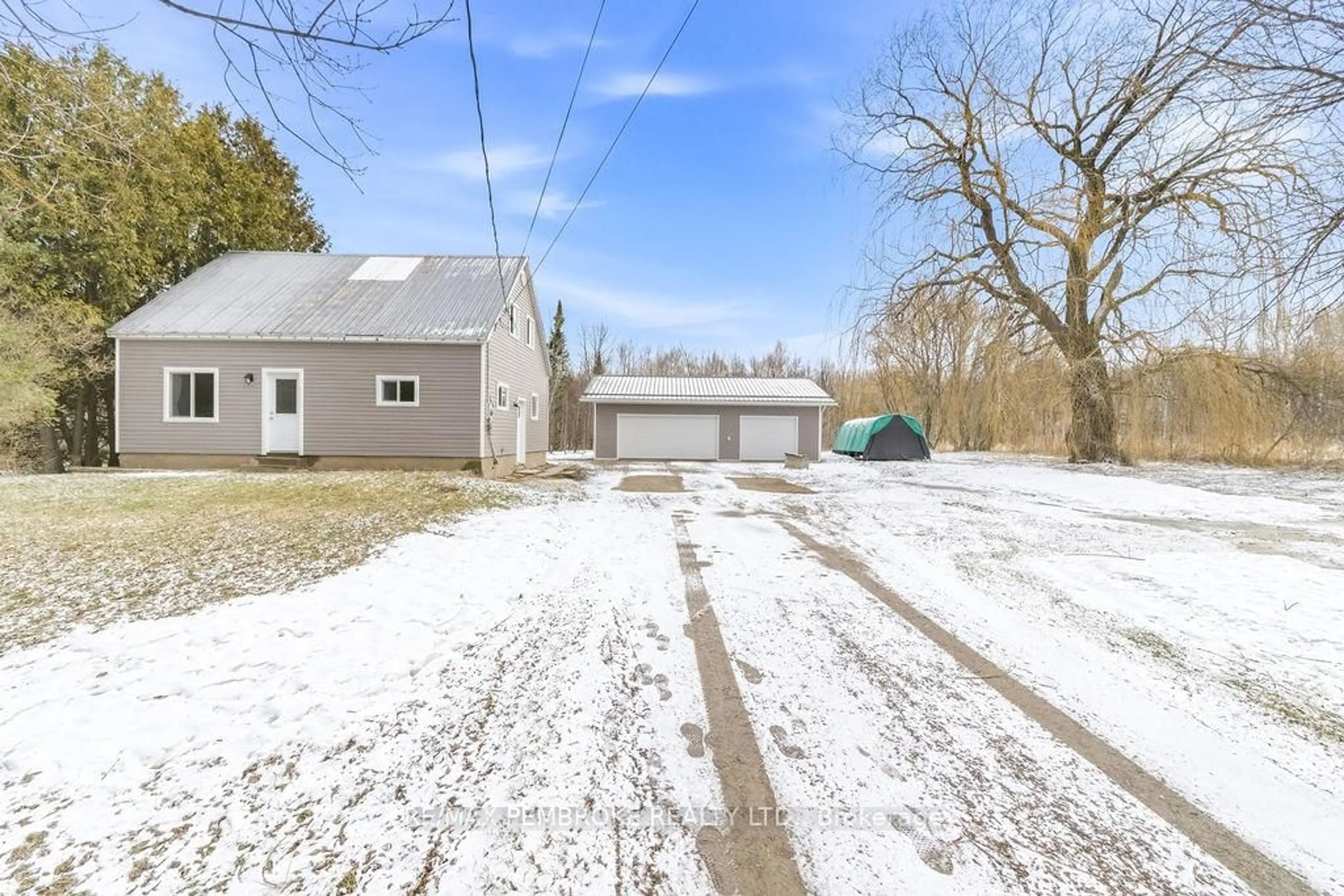 A pic from outside/outdoor area/front of a property/back of a property/a pic from drone, street for 97 Mud Lake Rd, Pembroke Ontario K8A 6W4