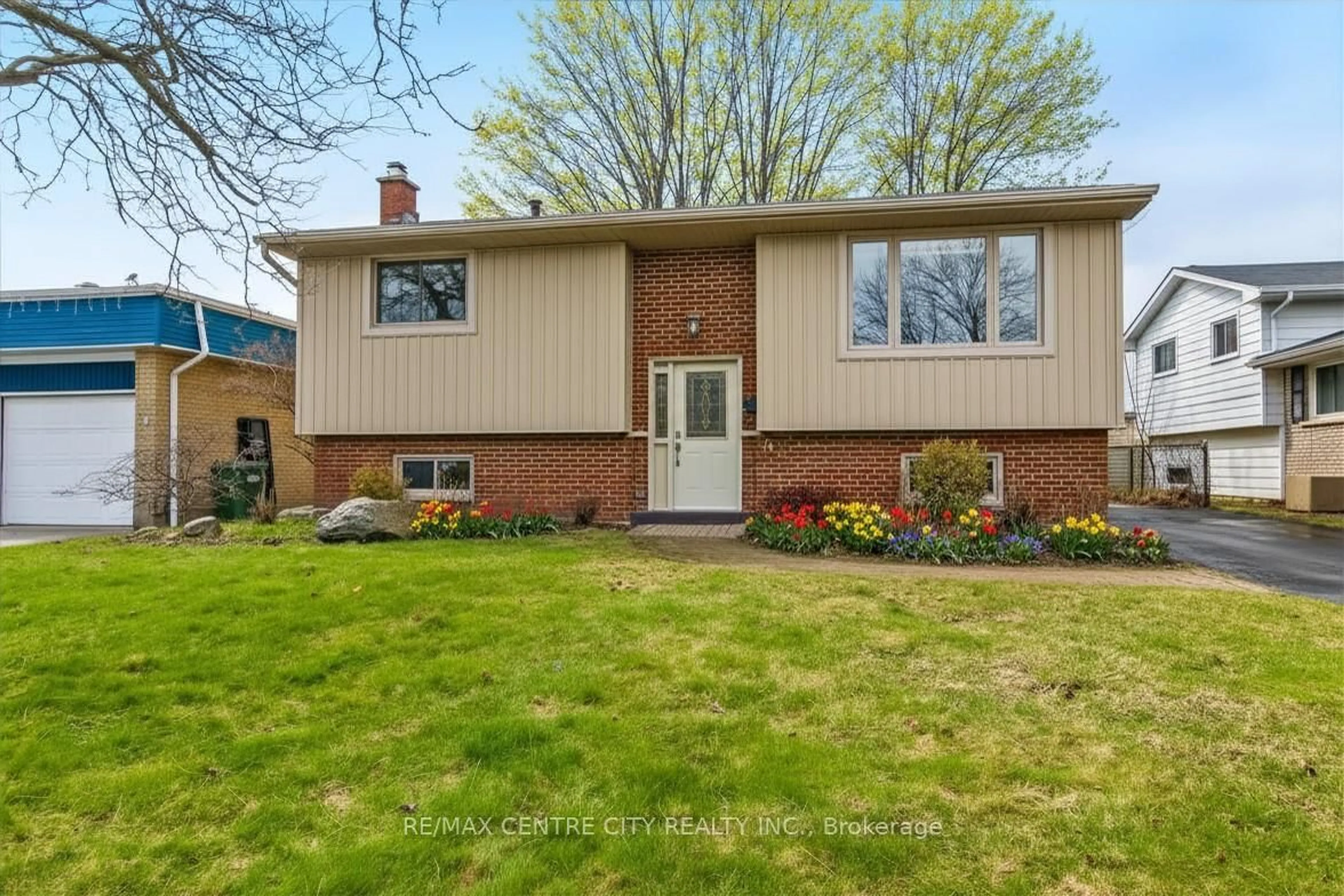 Home with brick exterior material, street for 50 Erinlea Dr, St. Thomas Ontario N5R 5P1