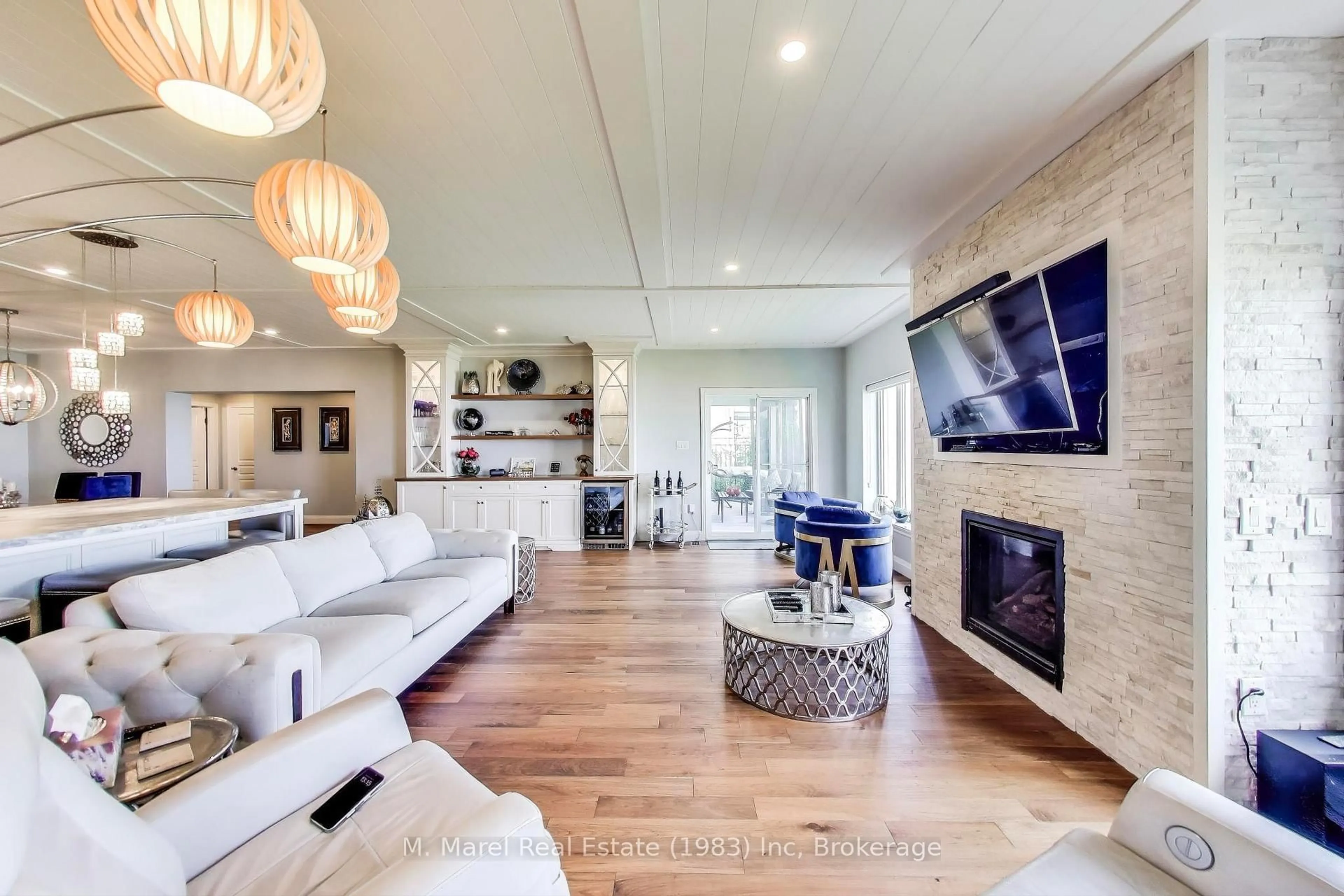 Home theater for 484 Millen Rd #9, Hamilton Ontario L8E 6G4