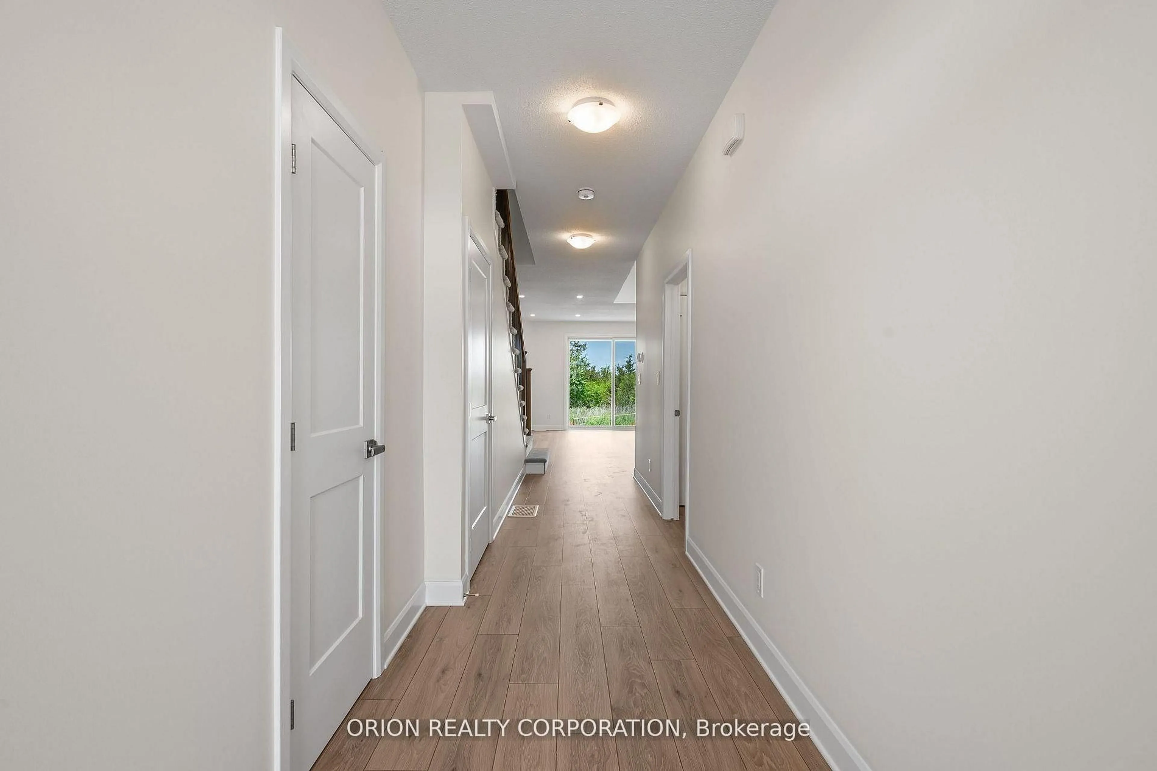 Indoor entryway for 414 Buckthorn Dr, Kingston Ontario K7P 0V6