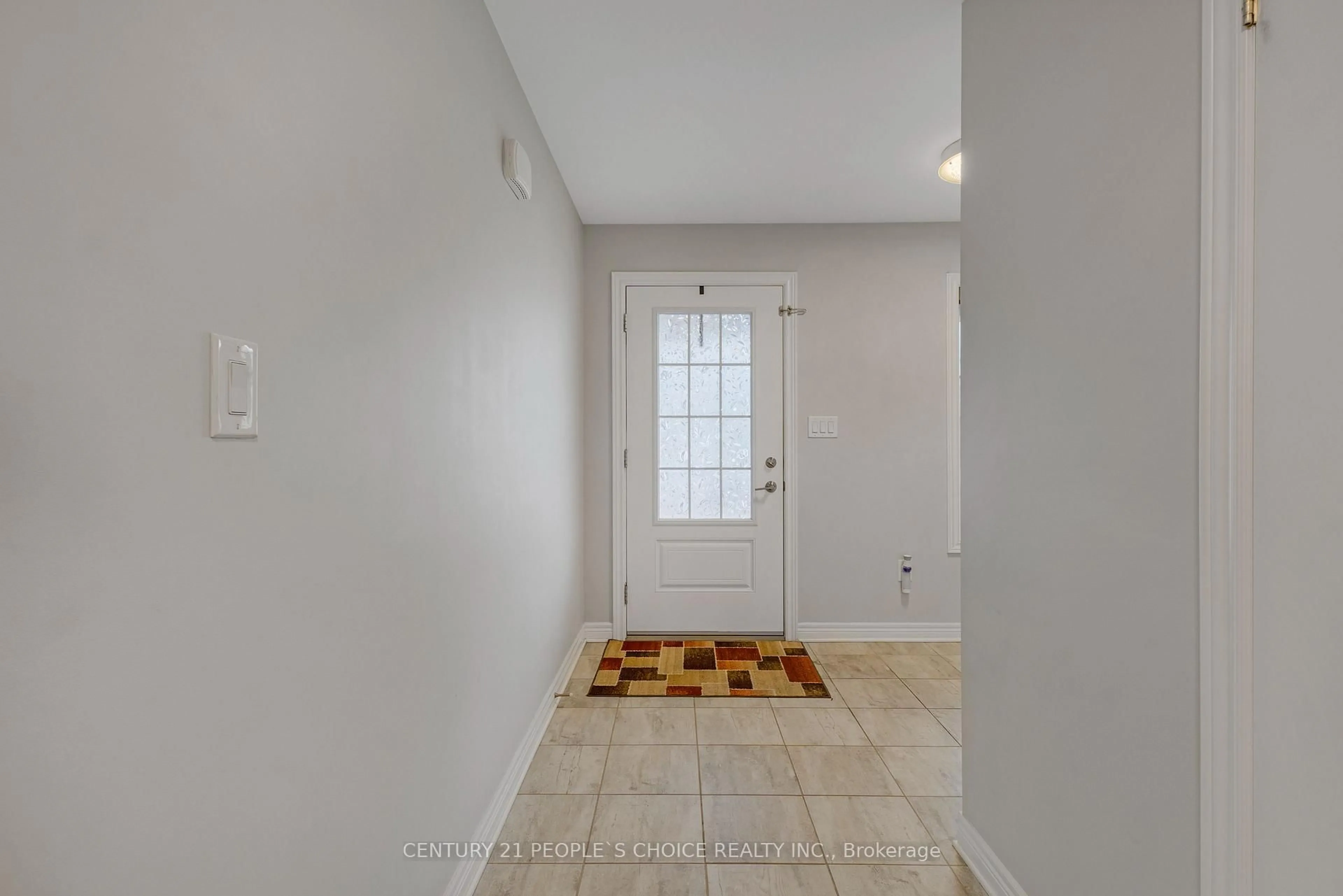 Indoor entryway for 5 Secord St, Thorold Ontario L2V 0E9