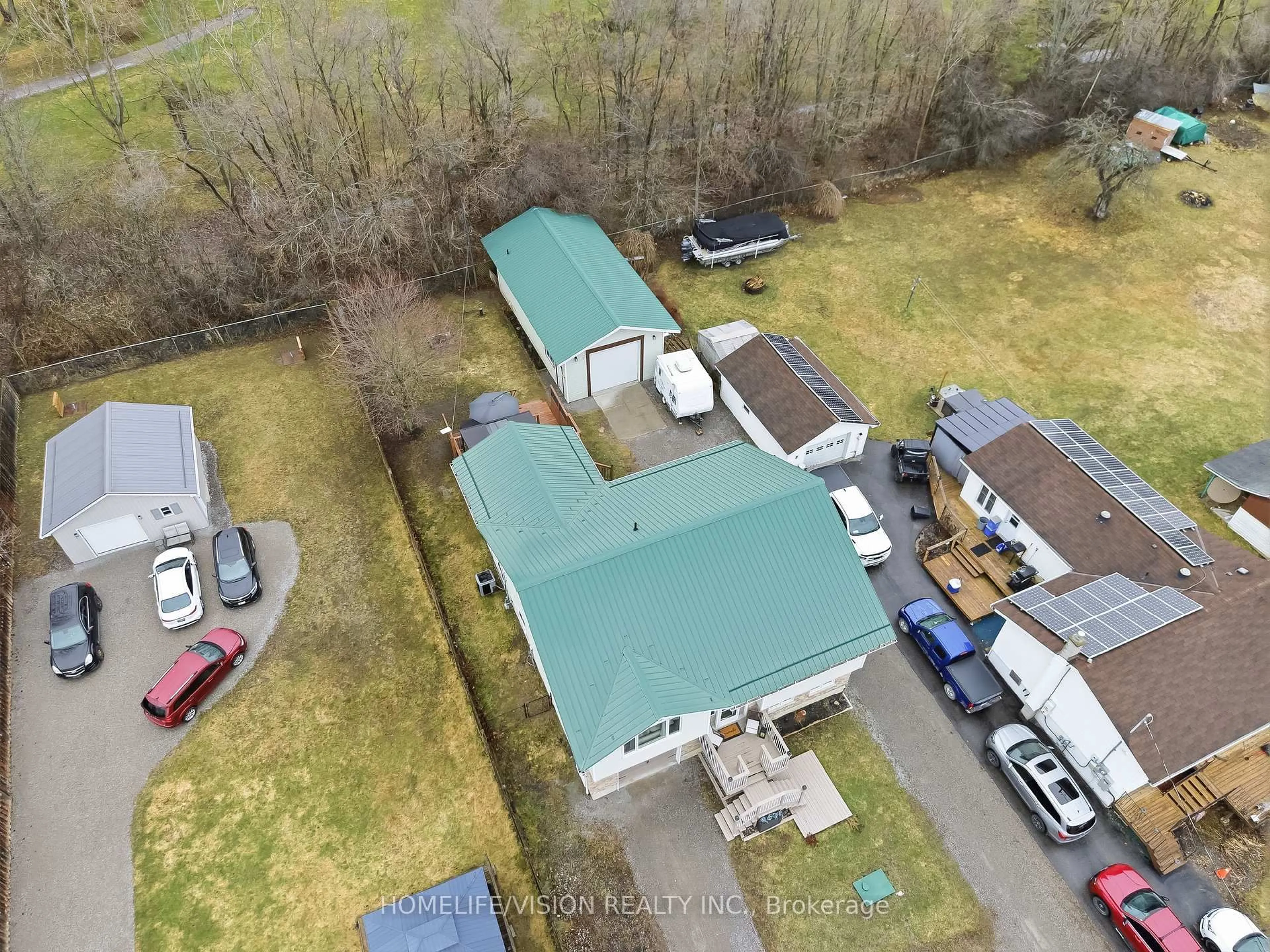 A pic from outside/outdoor area/front of a property/back of a property/a pic from drone, unknown for 40 Mcgill Dr, Kawartha Lakes Ontario L0B 1K0