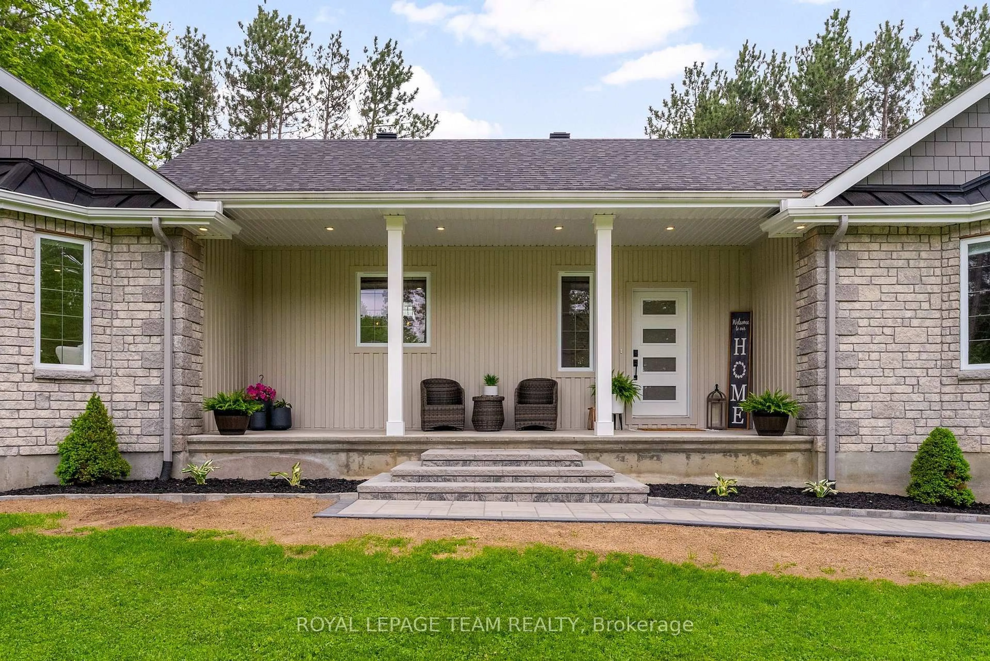 Home with vinyl exterior material, unknown for 108 Royal Troon Lane, Ottawa Ontario K0A 1T0