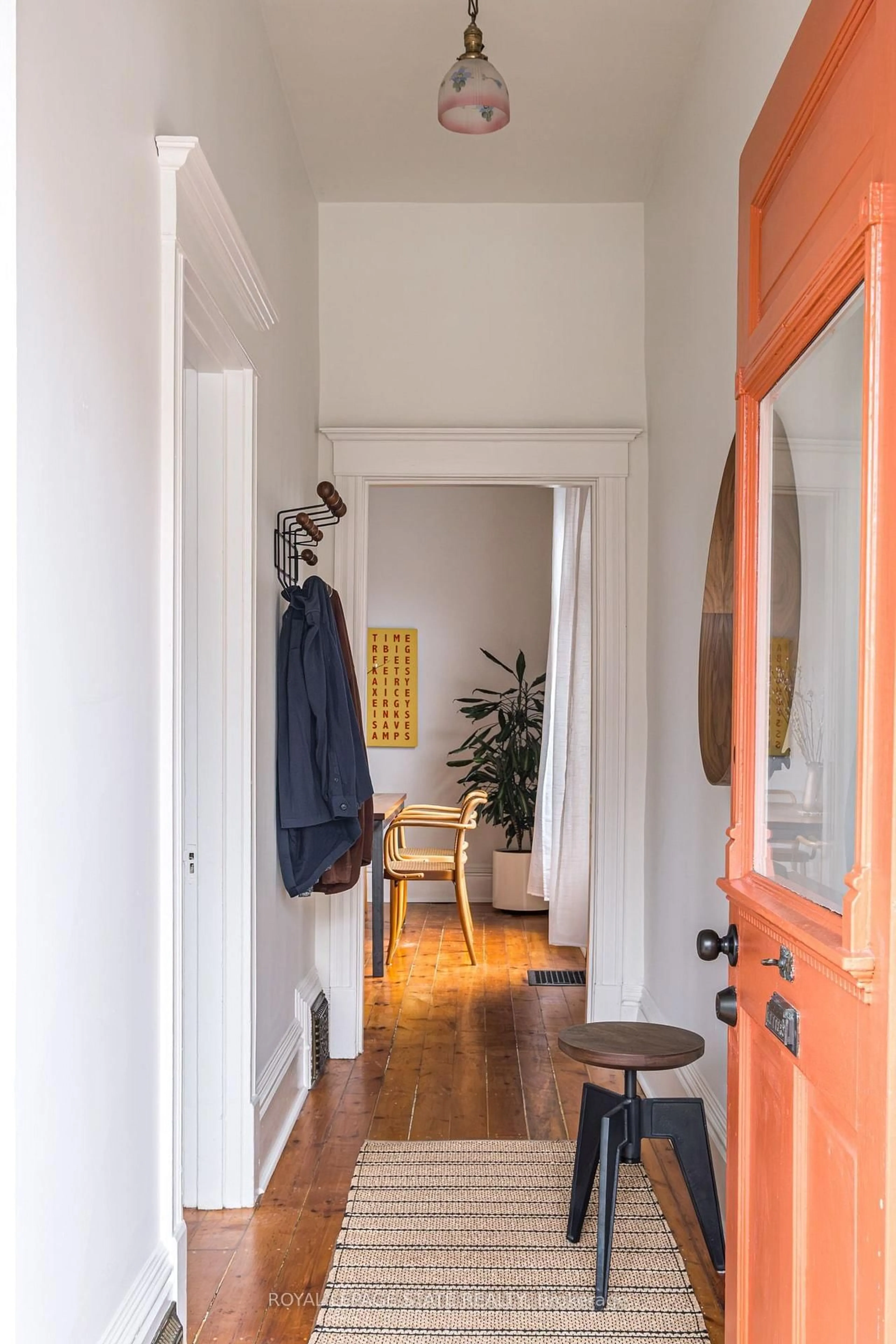 Indoor entryway for 23 Murray St, Hamilton Ontario L8L 1B1