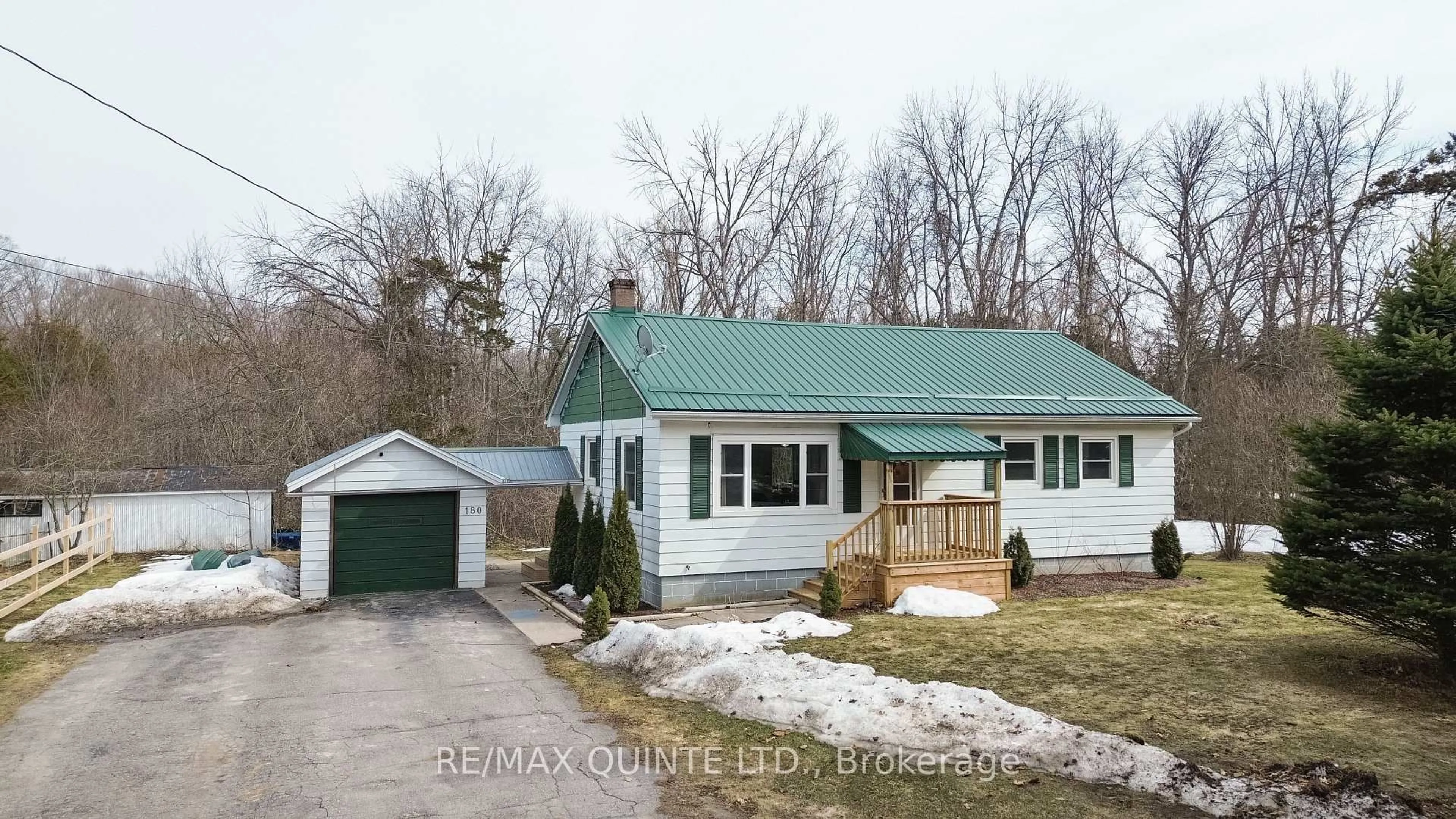 Home with vinyl exterior material, street for 180 Hoskin Rd, Belleville Ontario K0K 2V0