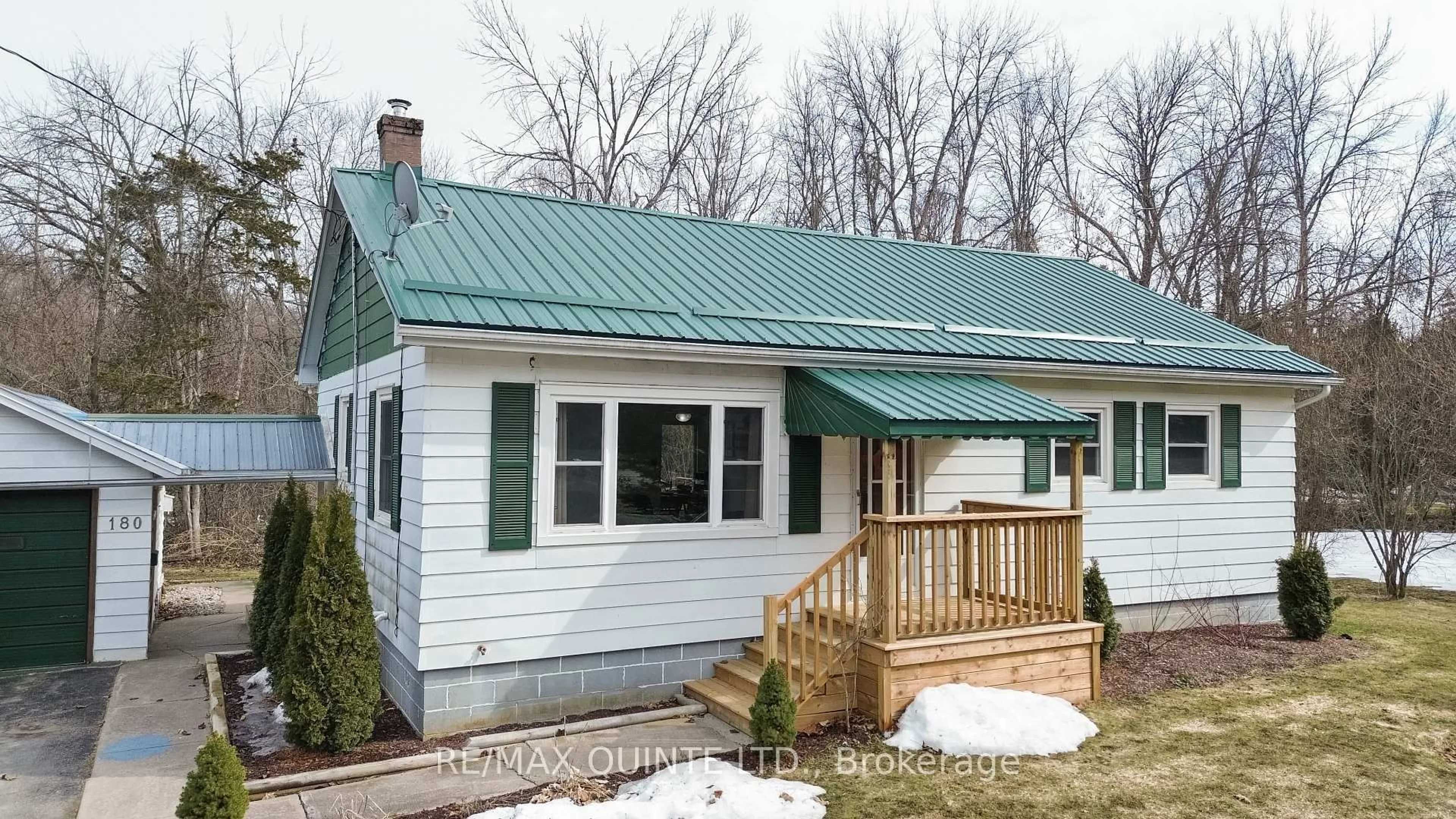 Home with vinyl exterior material, street for 180 Hoskin Rd, Belleville Ontario K0K 2V0