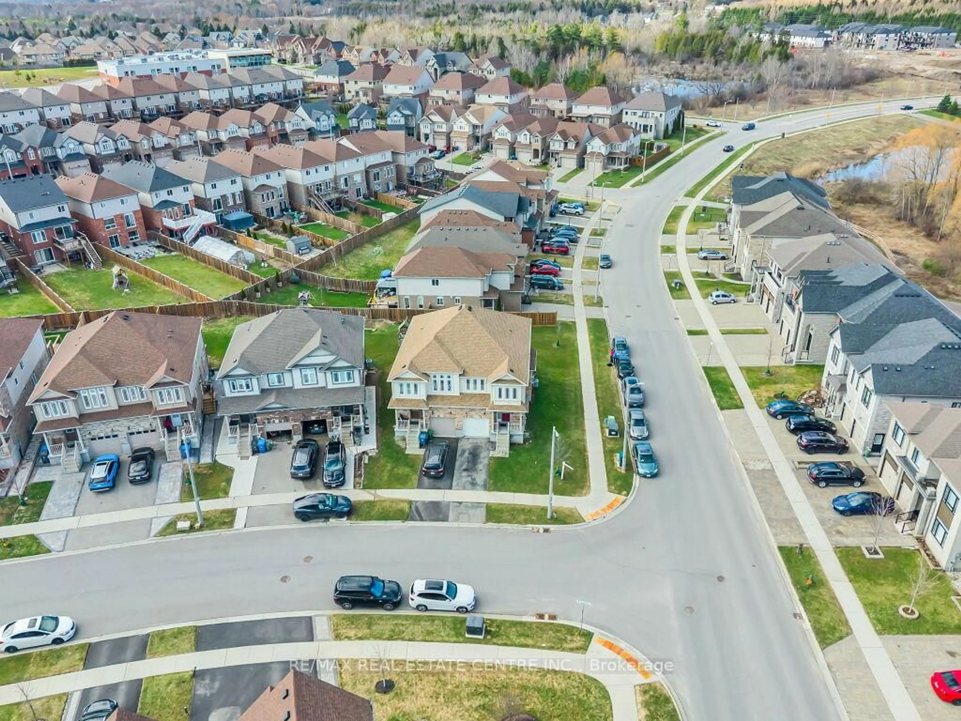 A pic from outside/outdoor area/front of a property/back of a property/a pic from drone, street for 3 Mccann St, Guelph Ontario N1G 0A8