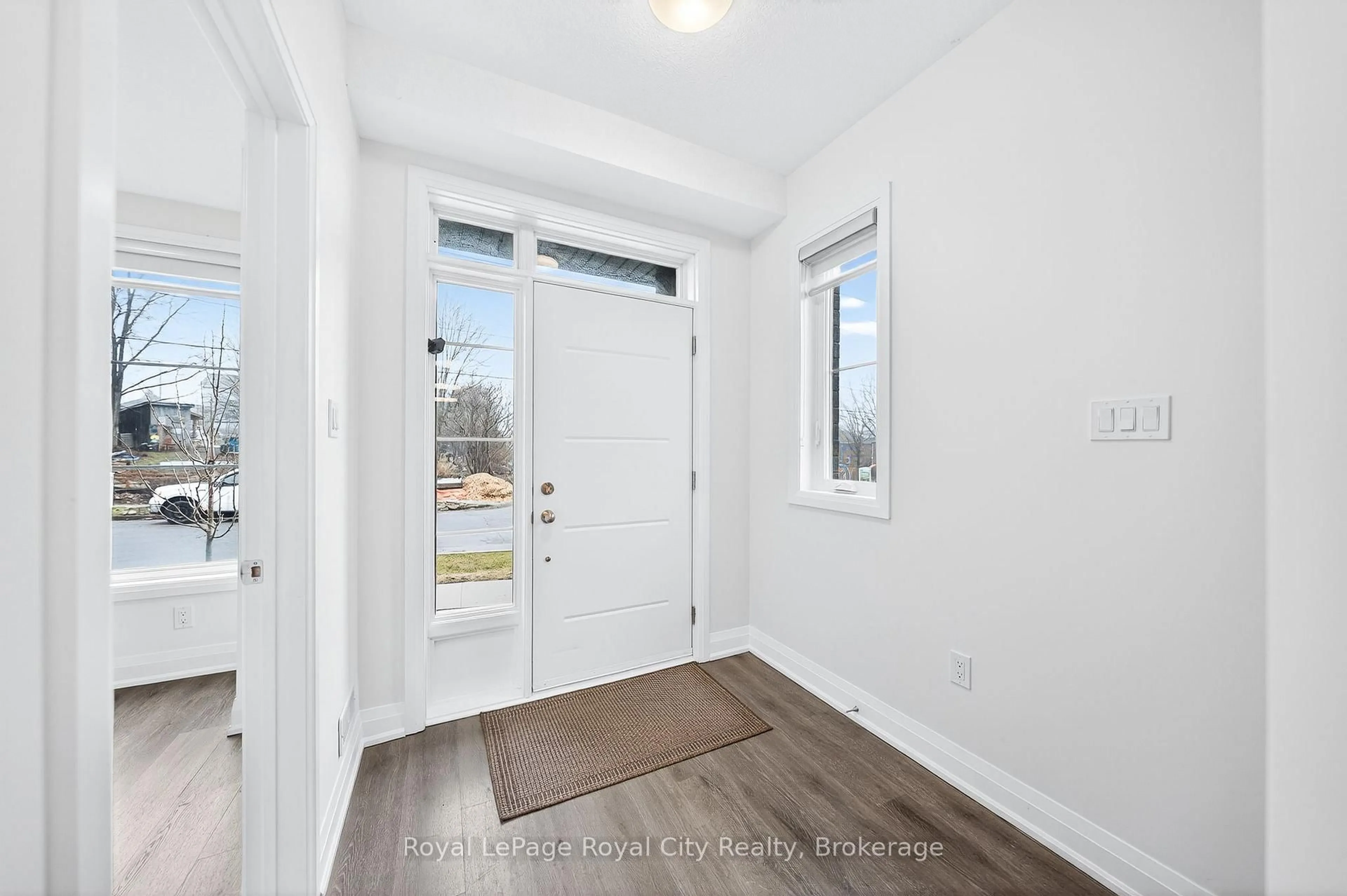 Indoor entryway for 150 Huron St #1, Guelph Ontario N1G 4Y1