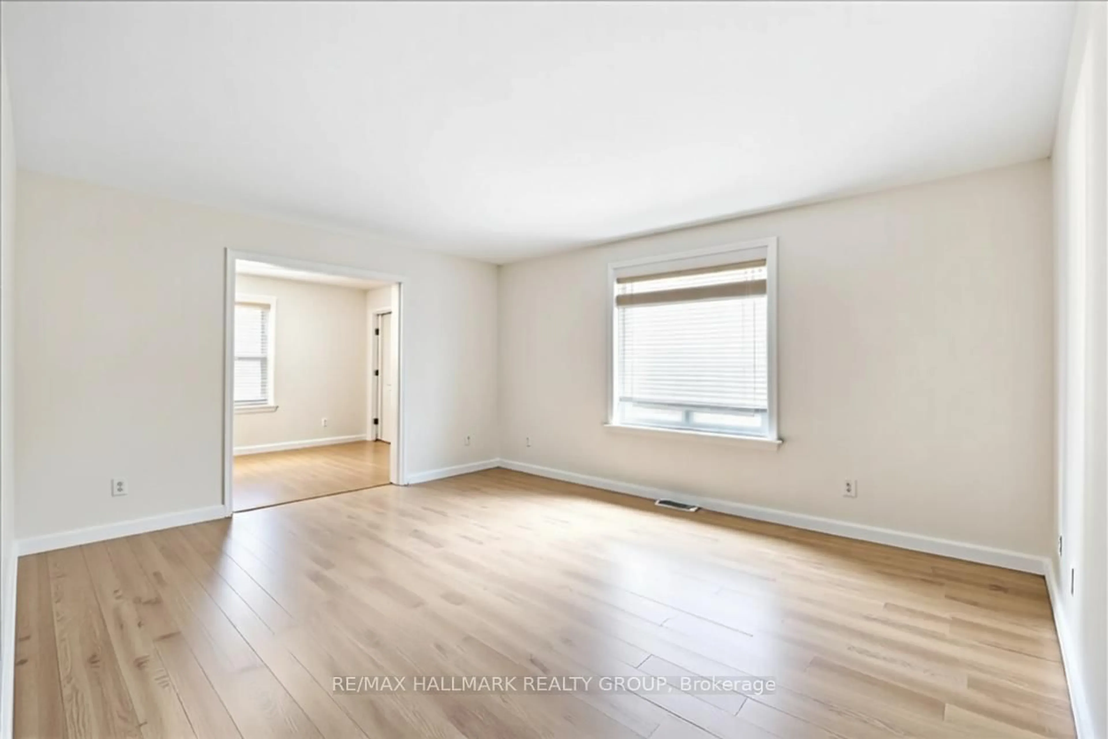 A pic of a room for 6 Robina Ave, Ottawa Ontario K2H 9R3