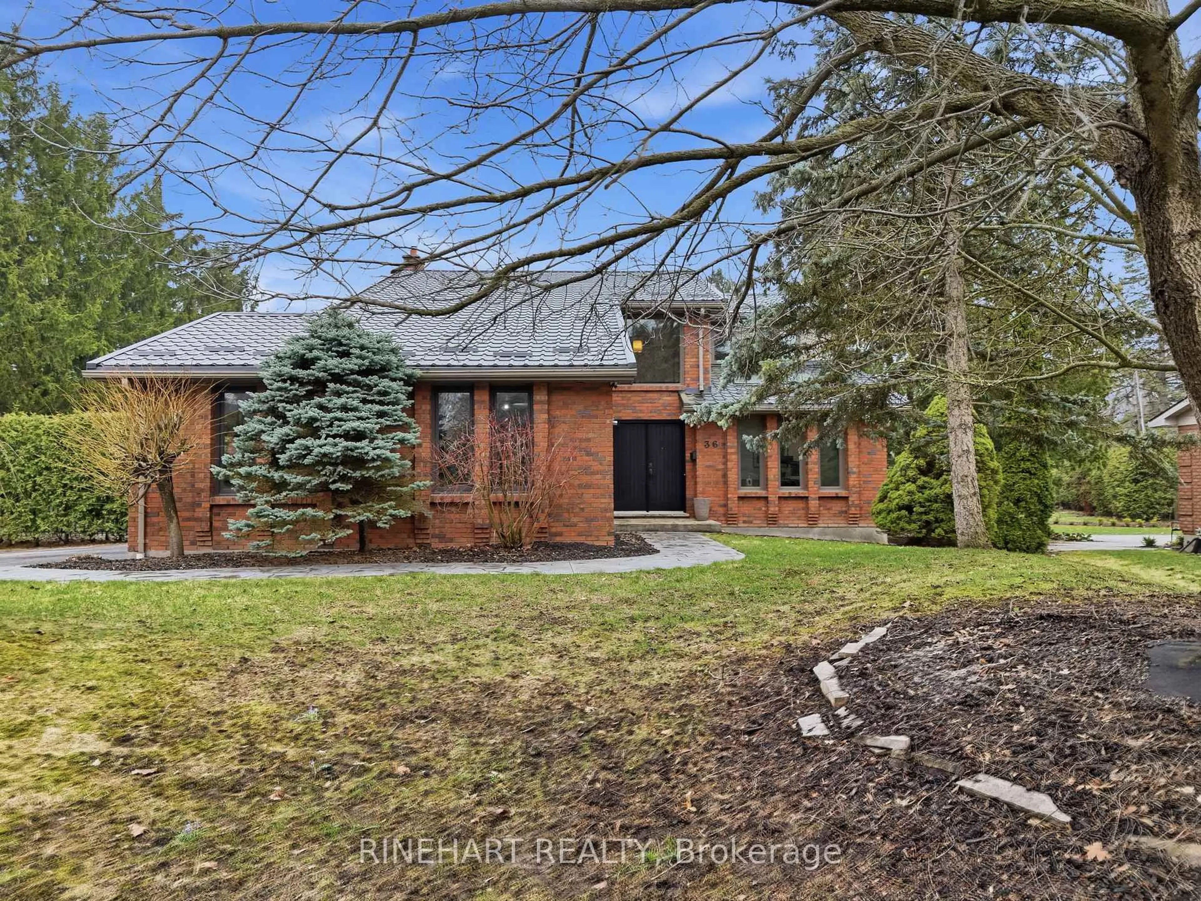 A pic from outside/outdoor area/front of a property/back of a property/a pic from drone, street for 36 Redford Rd, London North Ontario N5X 3V5