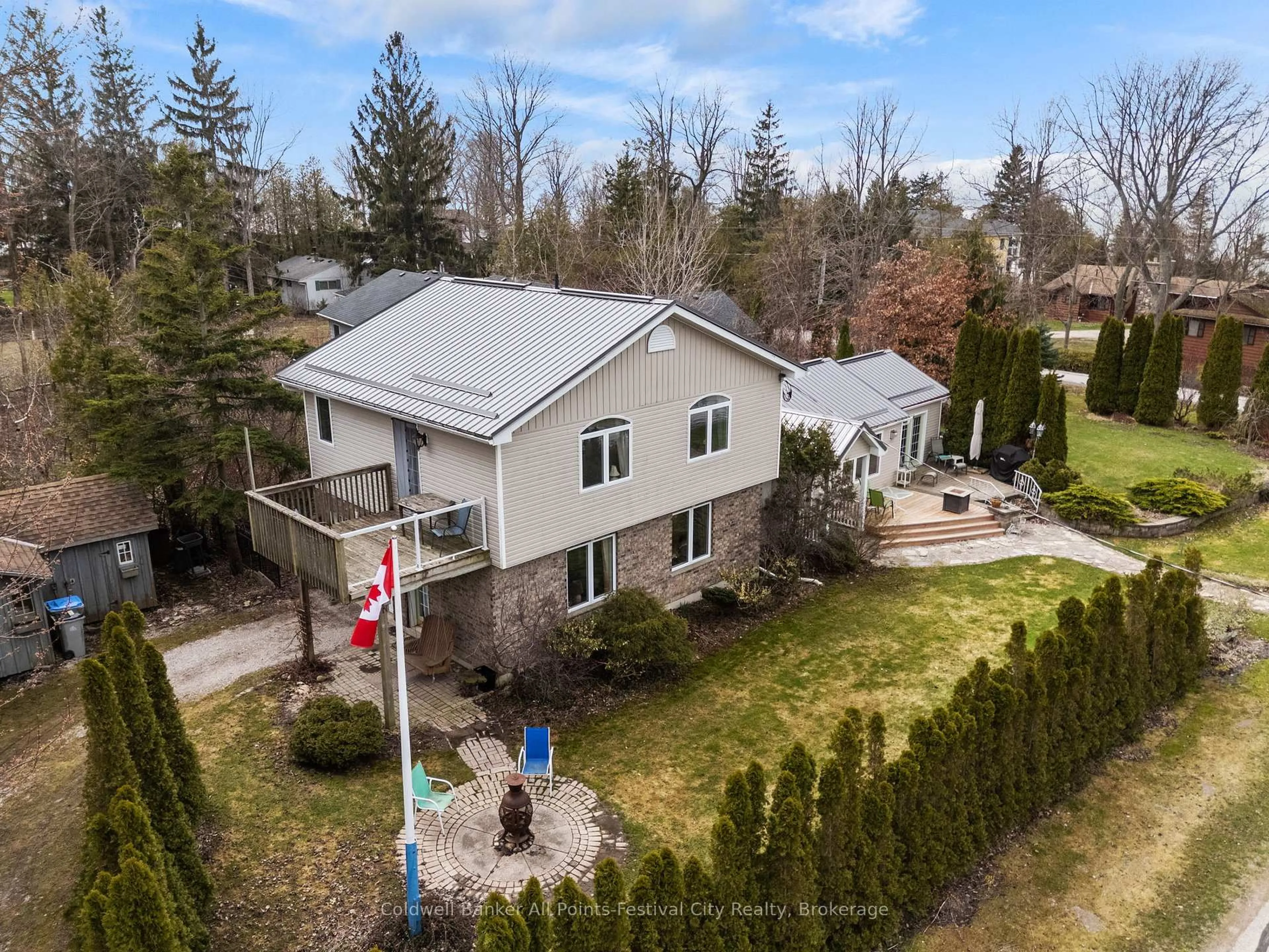 A pic from outside/outdoor area/front of a property/back of a property/a pic from drone, street for 13 Ravine Park Rd, Goderich Ontario N7A 3X8