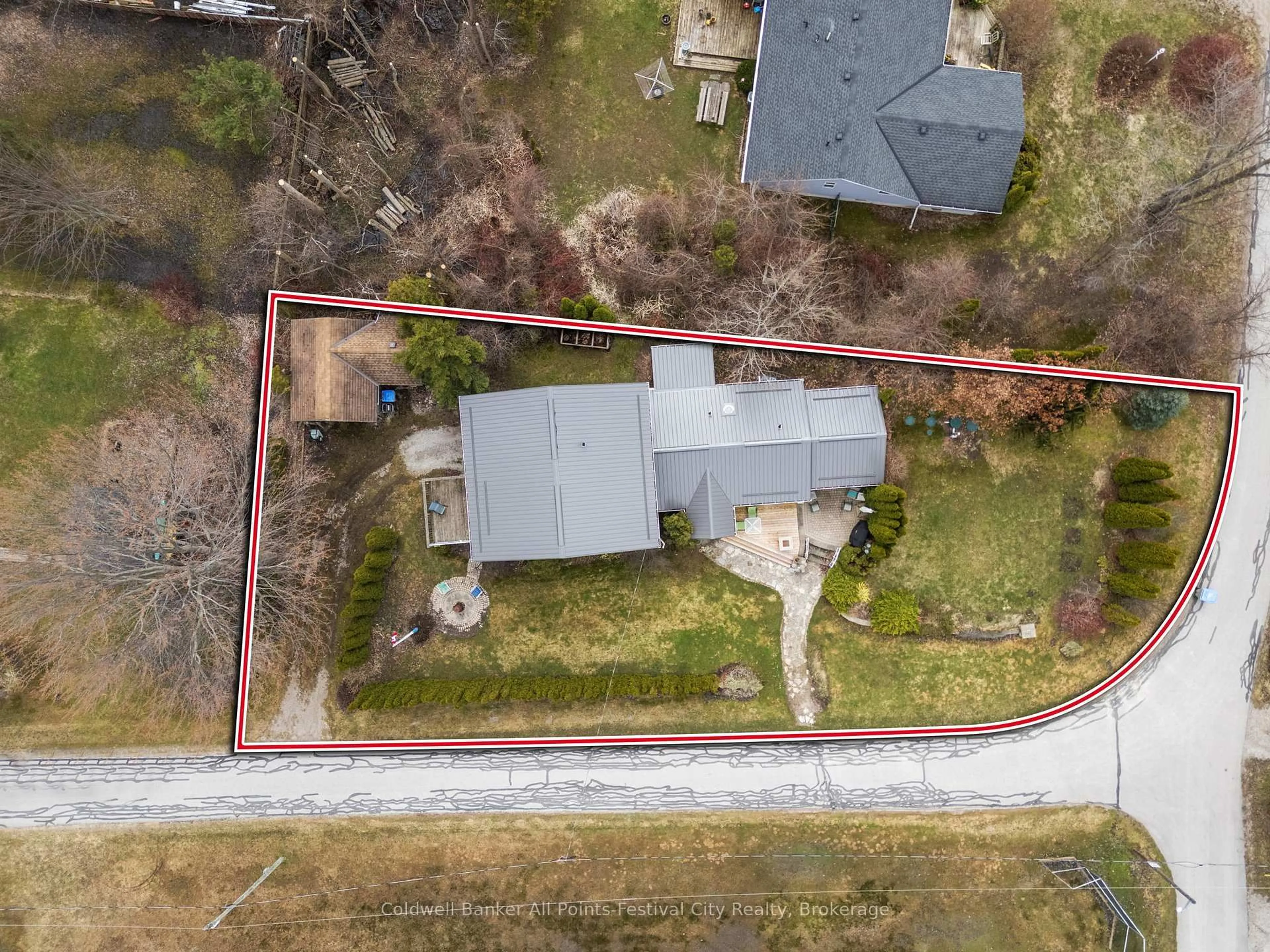A pic from outside/outdoor area/front of a property/back of a property/a pic from drone, street for 13 Ravine Park Rd, Goderich Ontario N7A 3X8