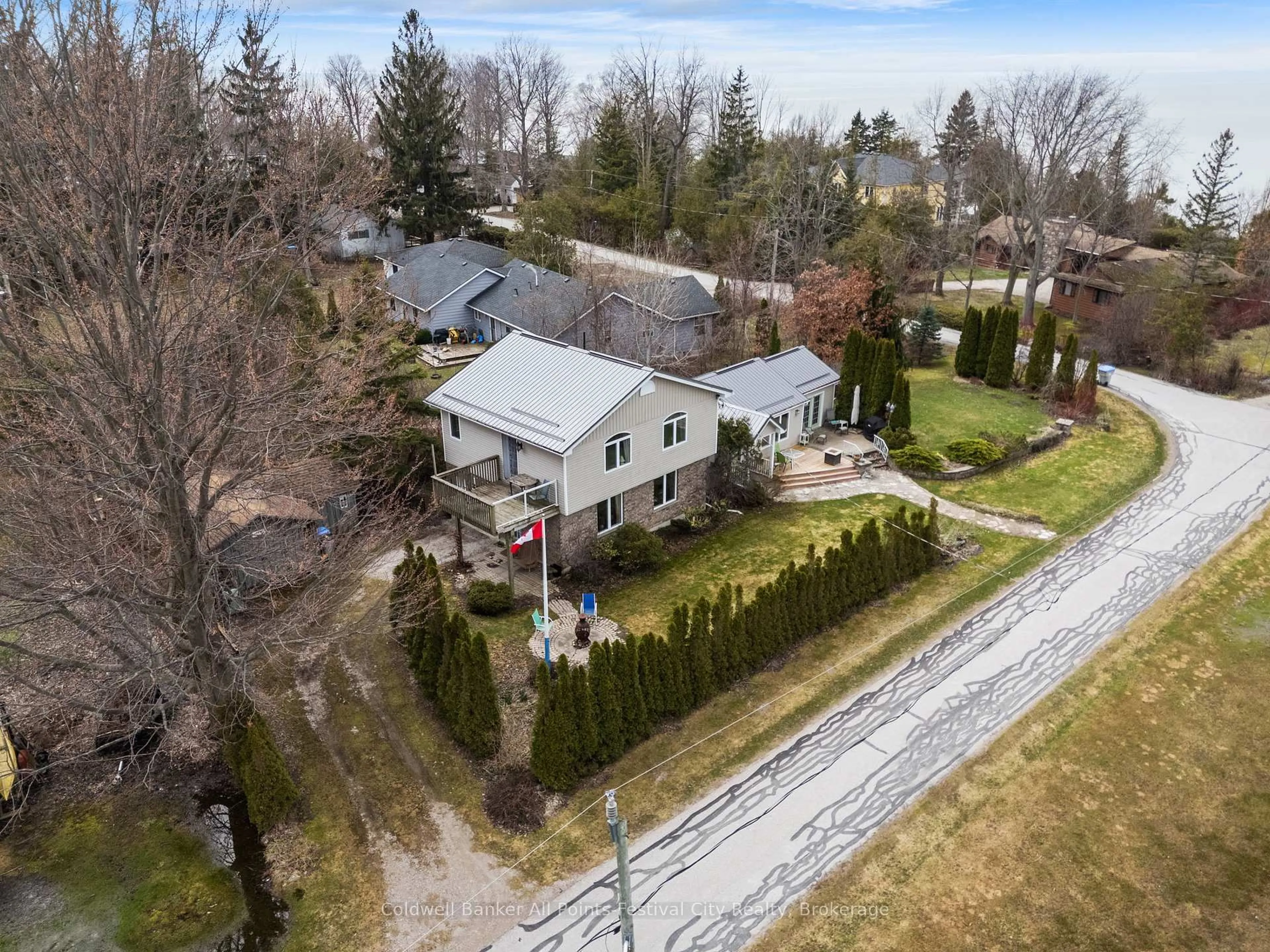 A pic from outside/outdoor area/front of a property/back of a property/a pic from drone, street for 13 Ravine Park Rd, Goderich Ontario N7A 3X8