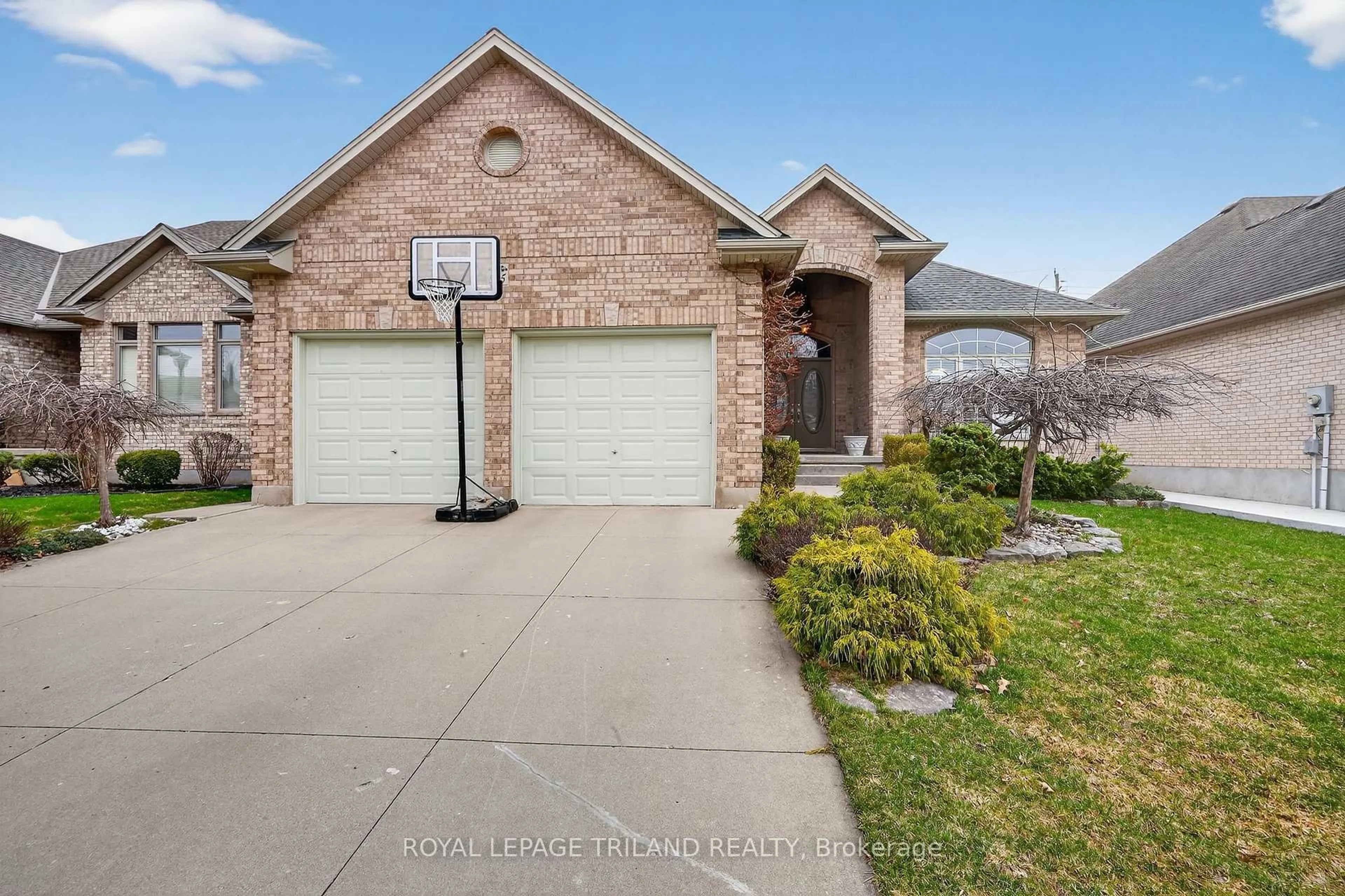 Home with brick exterior material, street for 995 Manchester Rd, London North Ontario N6H 5J1