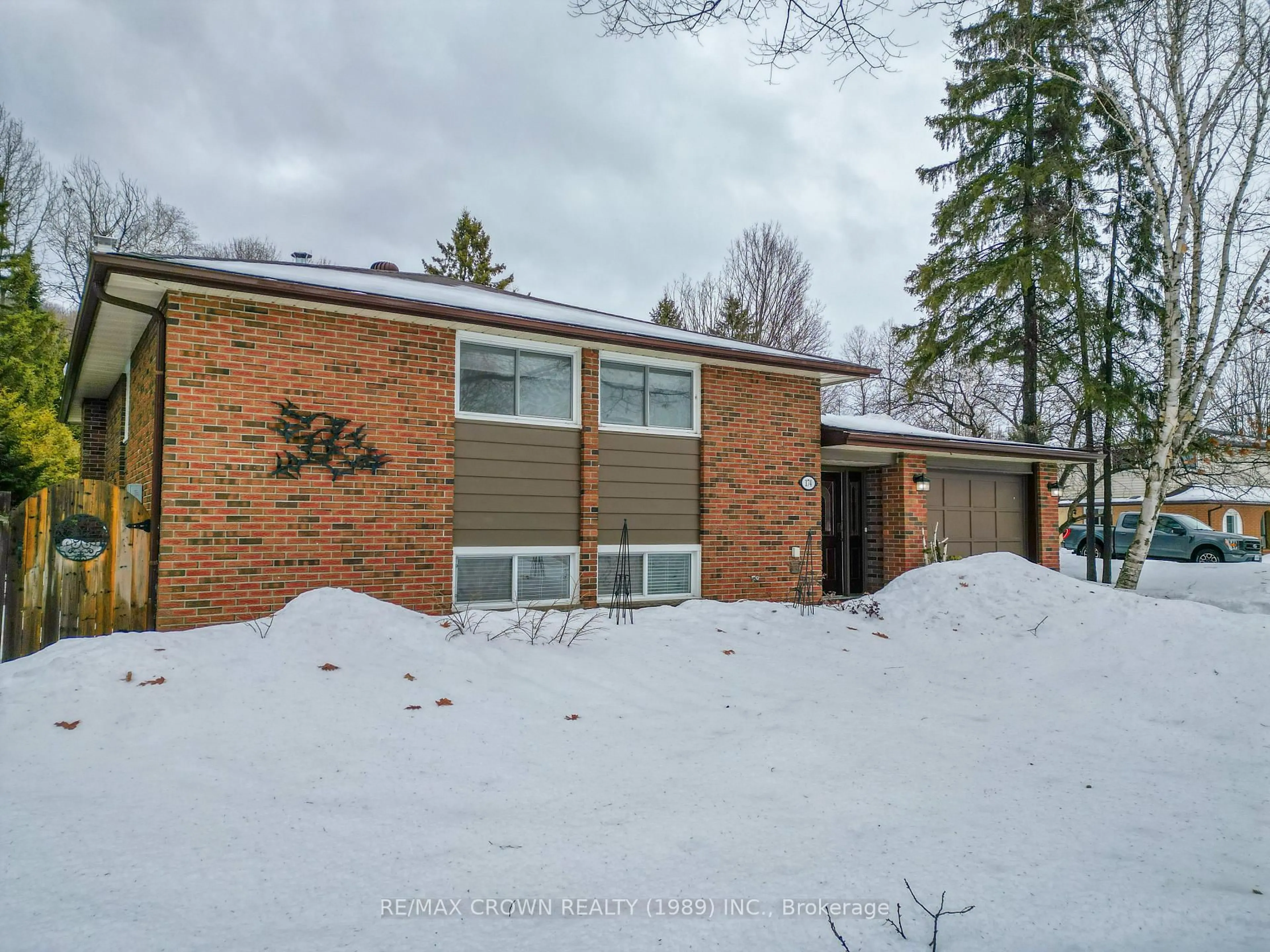 Unknown for 174 Rancier St, North Bay Ontario P1B 7X3
