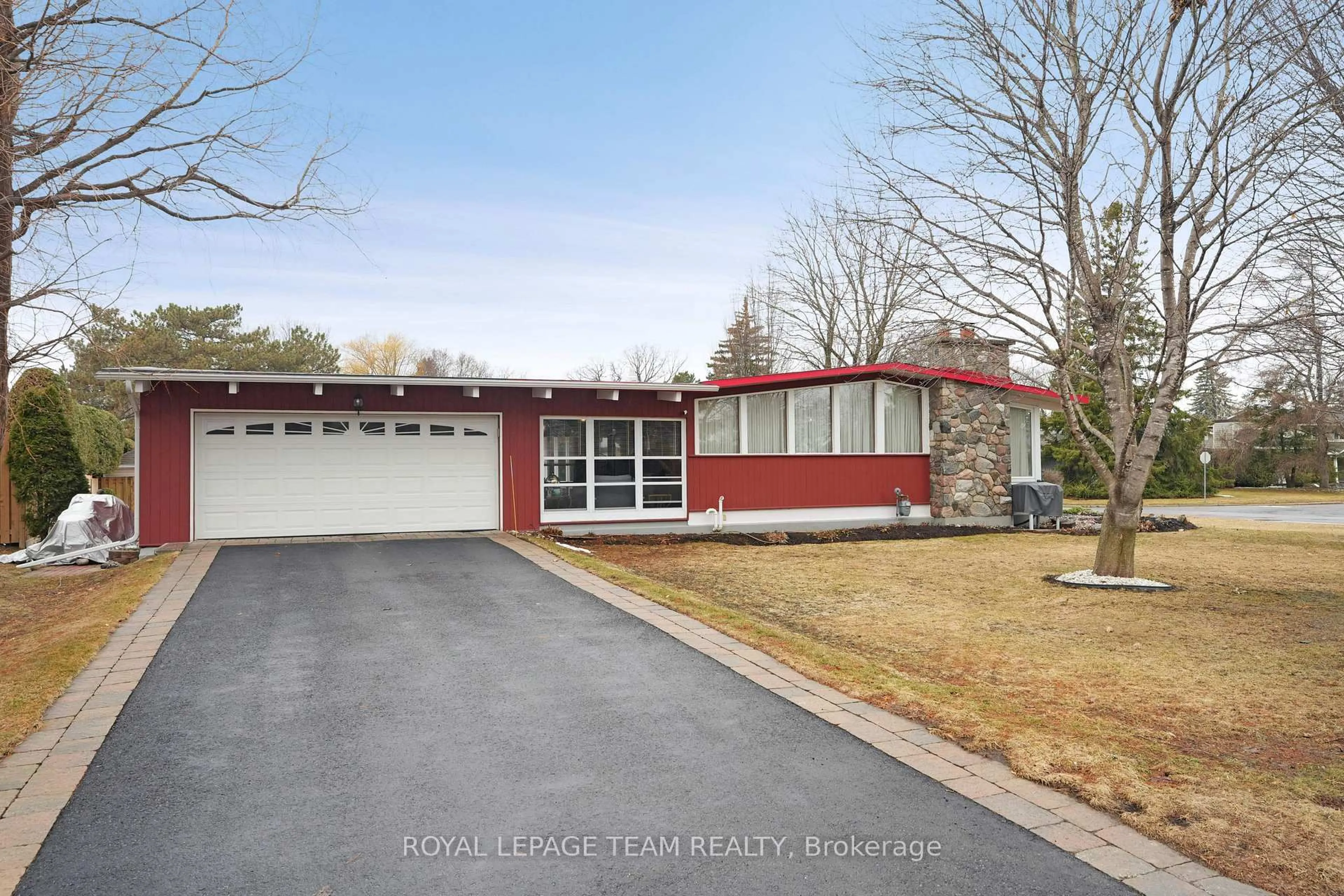 Home with brick exterior material, street for 26 Nanaimo Dr, Ottawa Ontario K2H 6X7