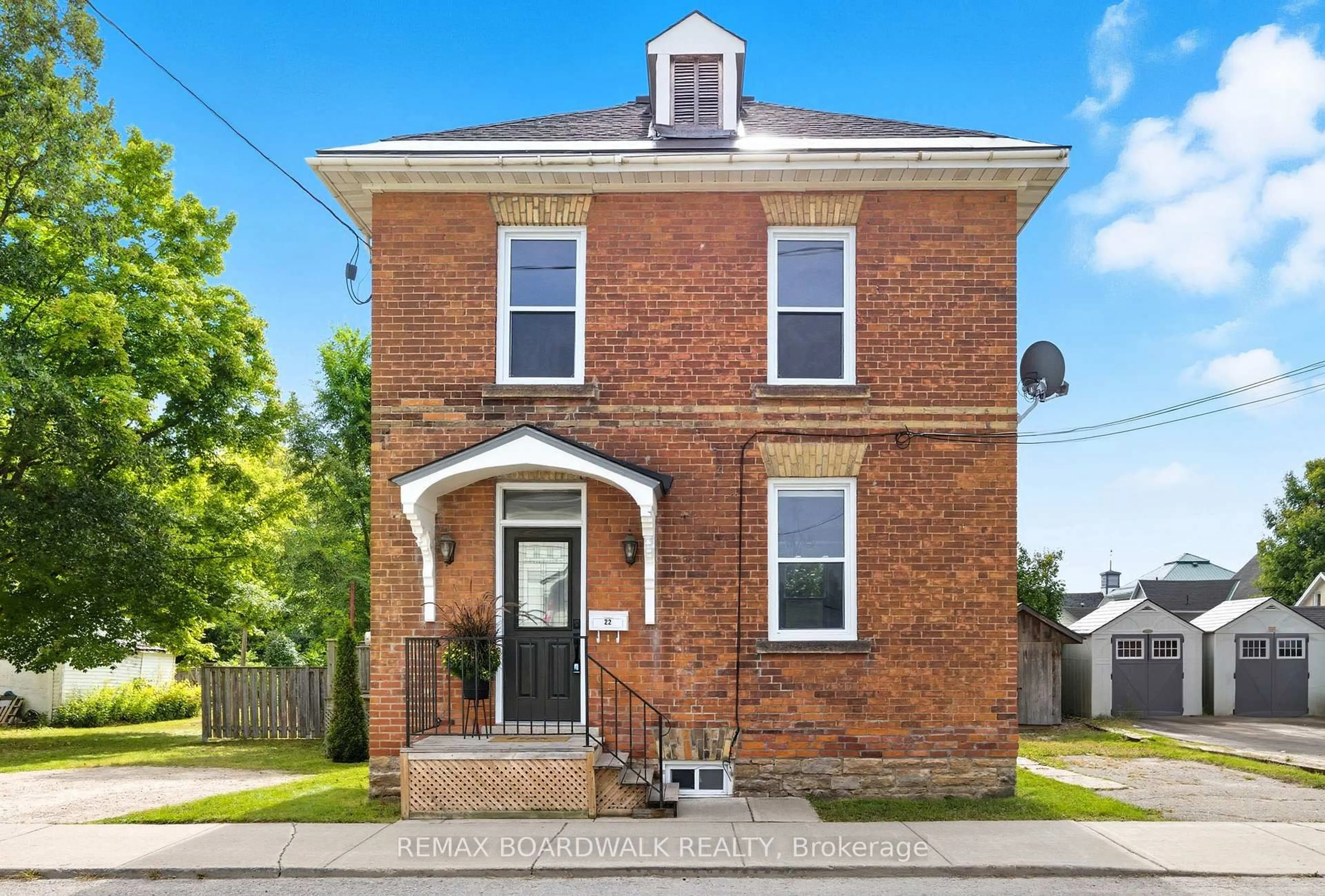 Home with brick exterior material, street for 22 Isabella St, Perth Ontario K7H 2W8