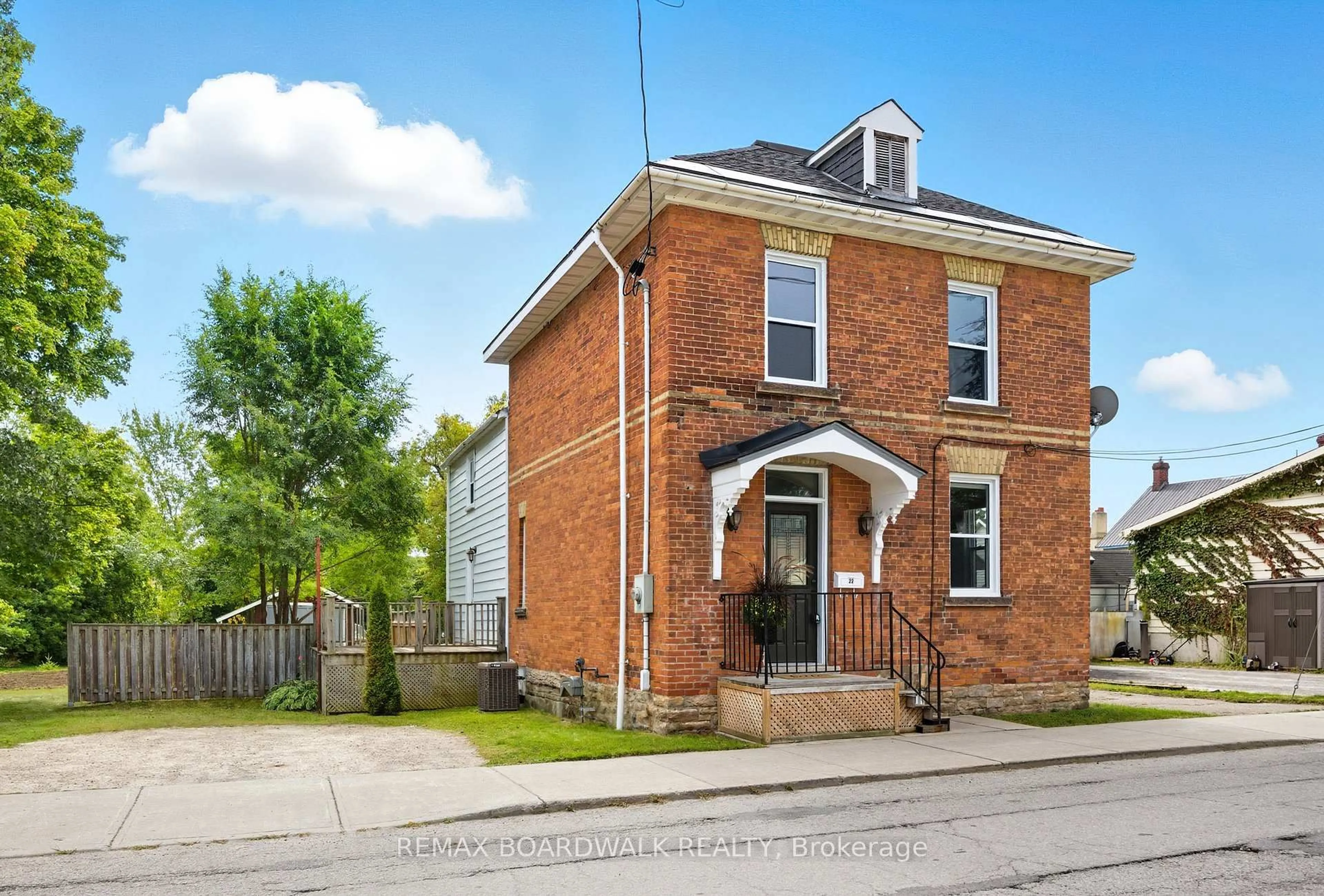 Home with brick exterior material, street for 22 Isabella St, Perth Ontario K7H 2W8