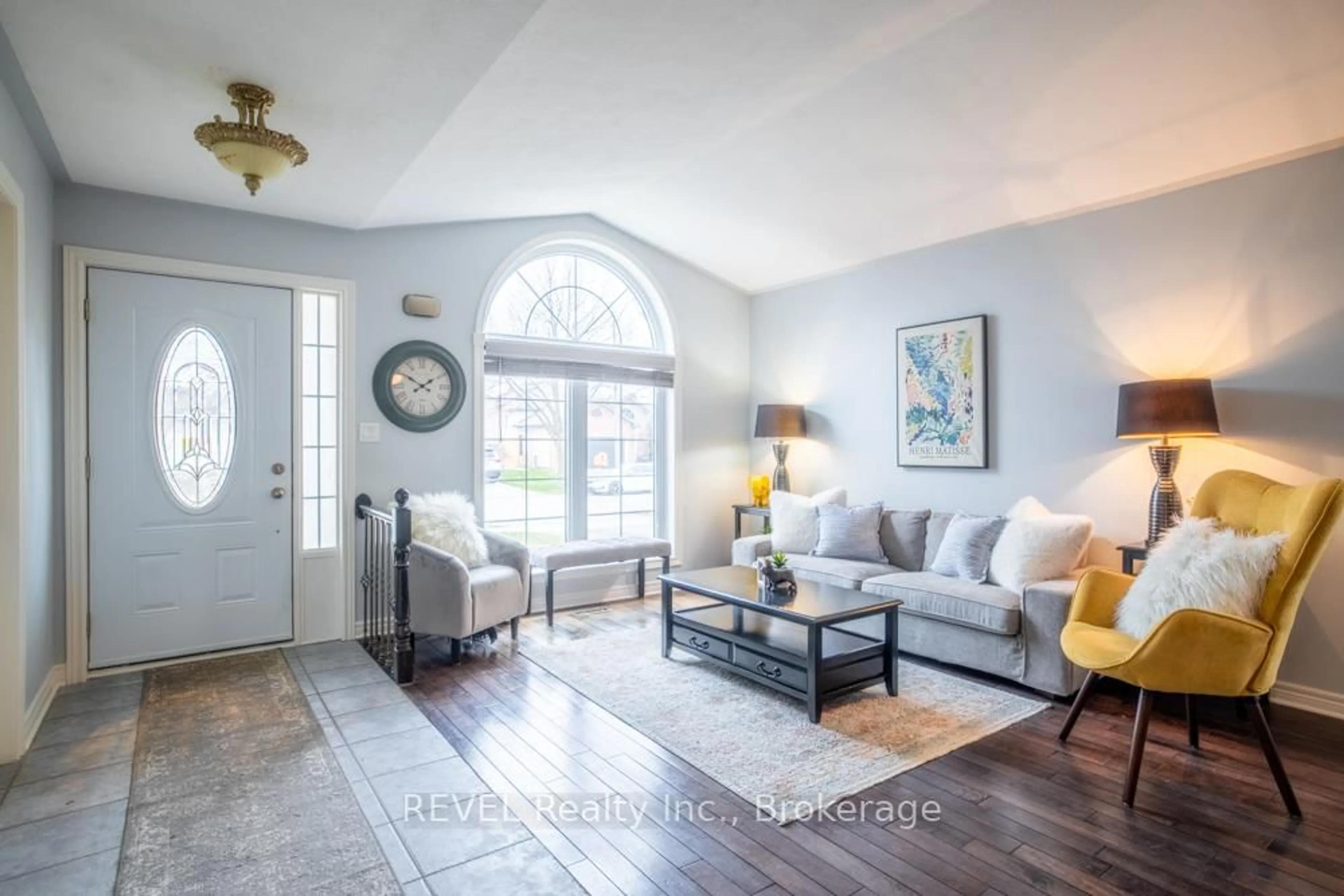 Living room with furniture, unknown for 8205 Harvest Cres, Niagara Falls Ontario L2H 3G4