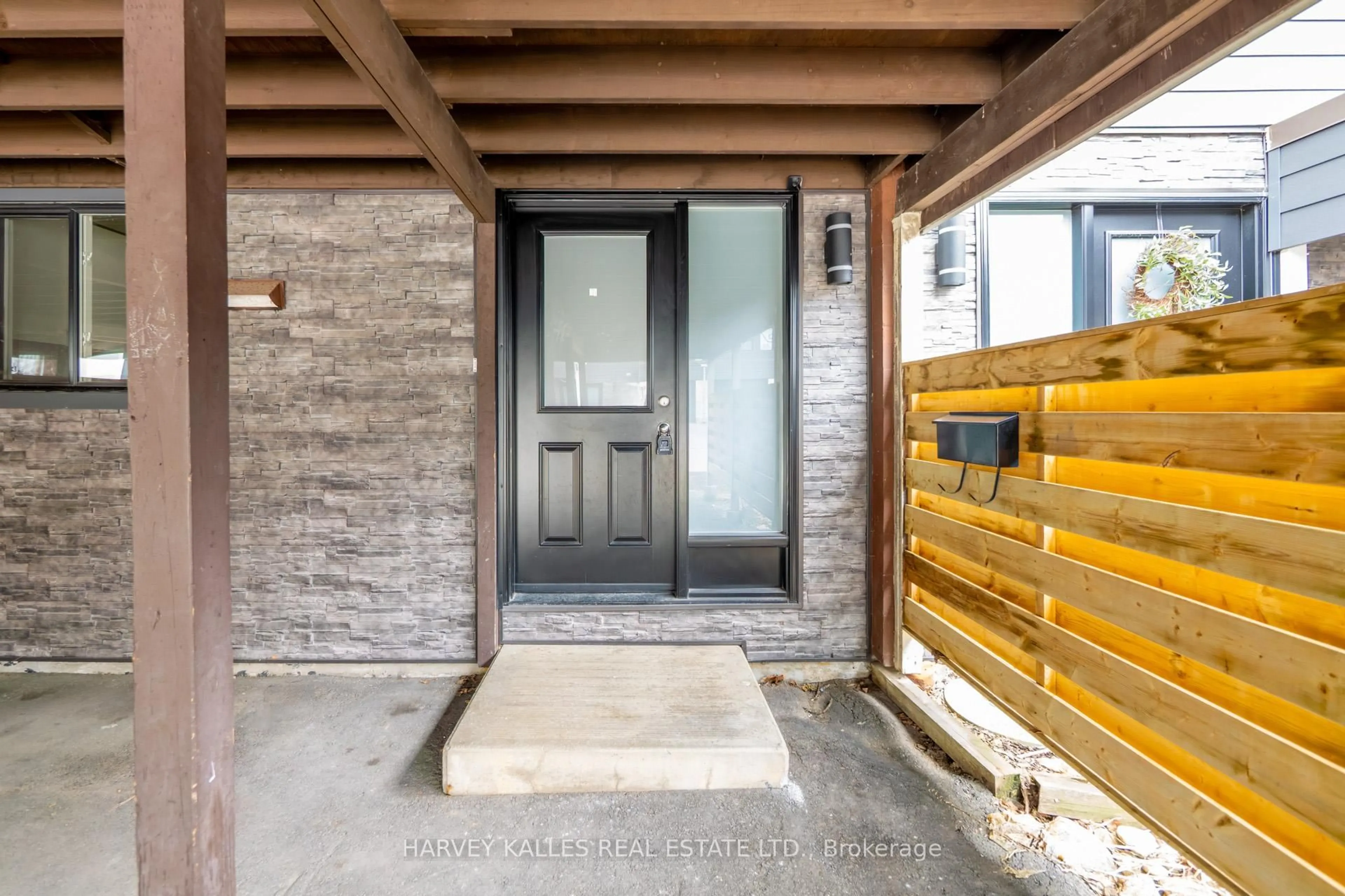 Indoor entryway for 135 Chalmers St #56, Cambridge Ontario N1R 6M2