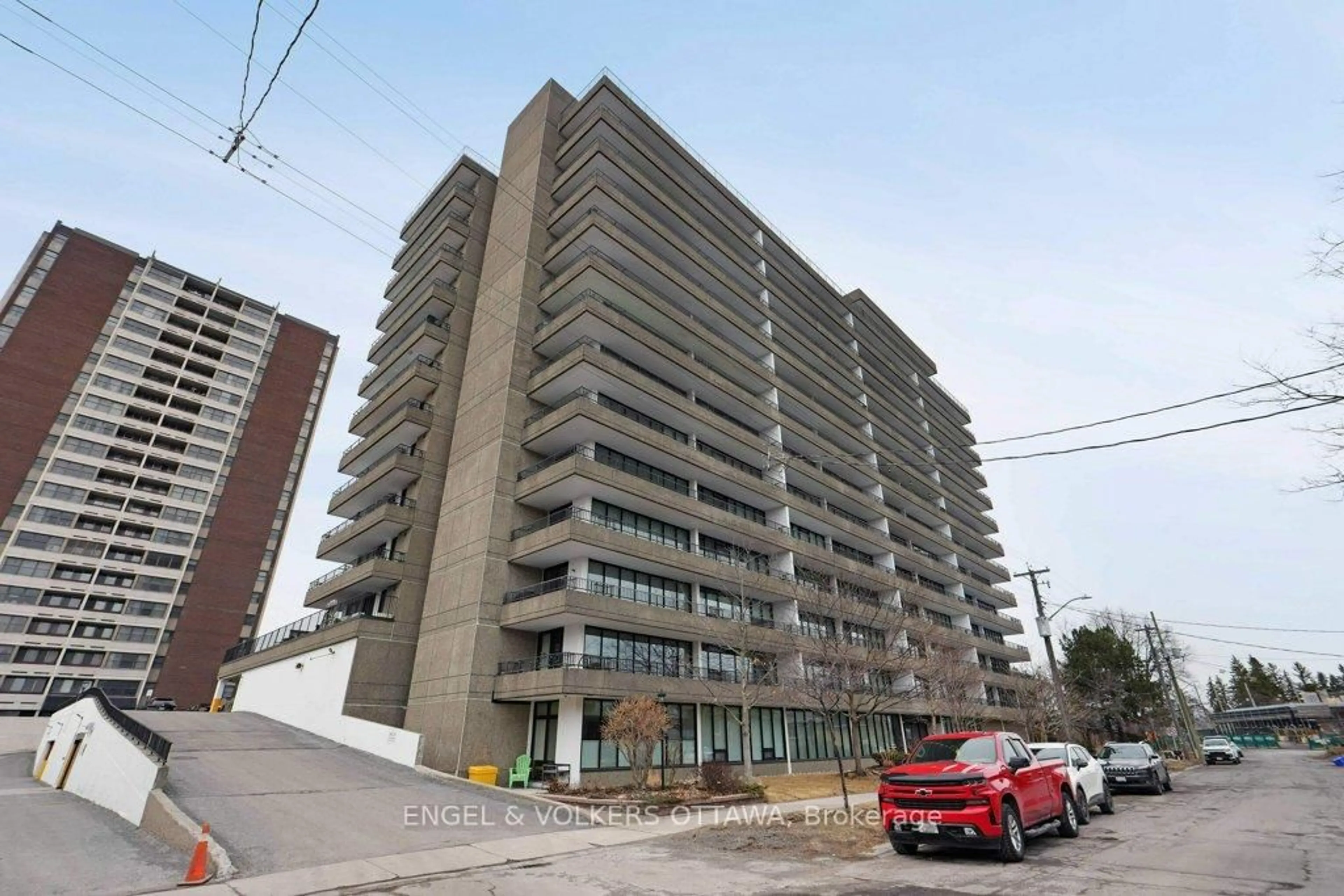 Unknown for 370 Dominion Ave #803, Ottawa Ontario K2A 3X4