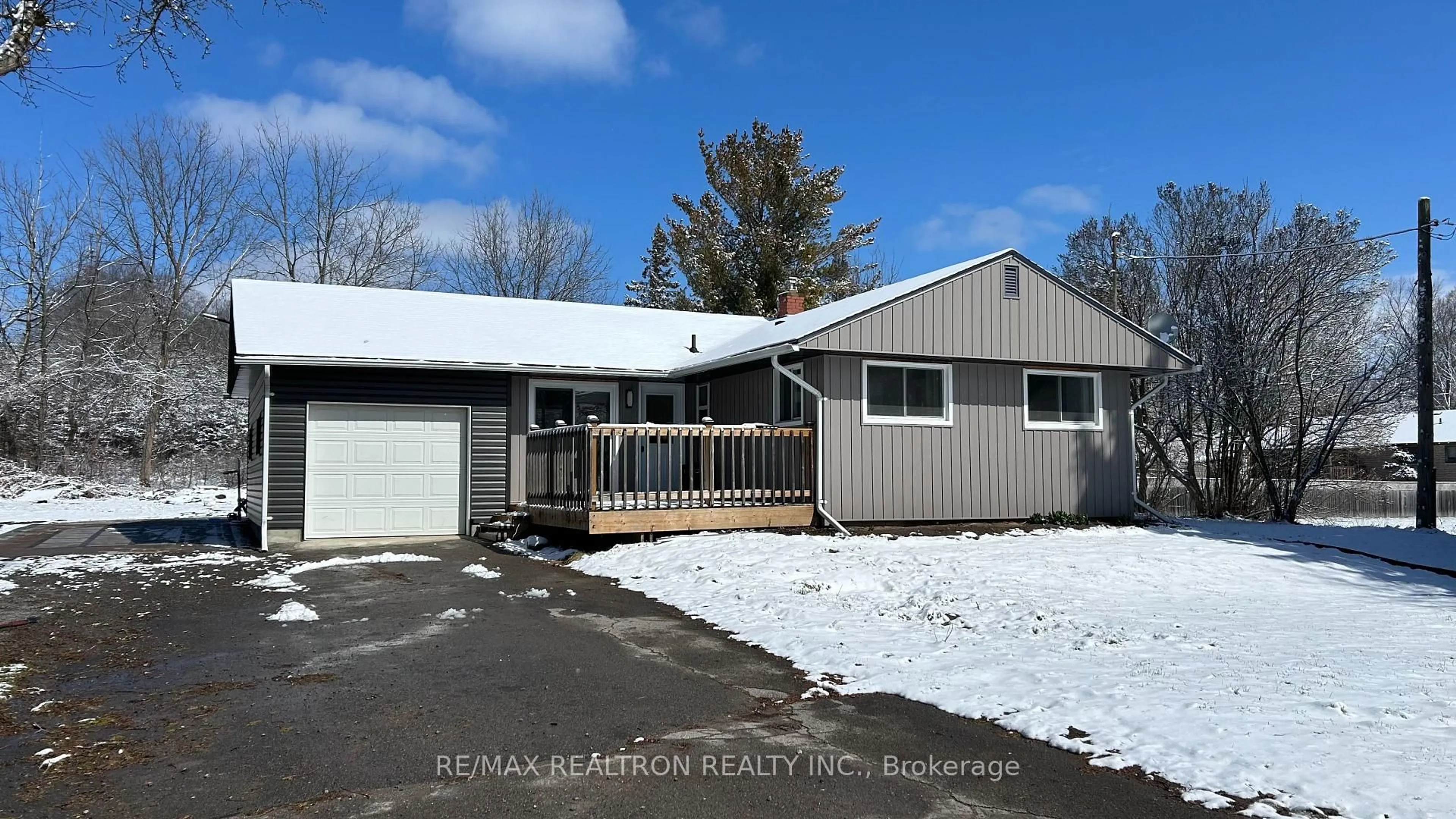 Home with vinyl exterior material, street for 62 Hillcrest Dr, Quinte West Ontario K8V 0M6
