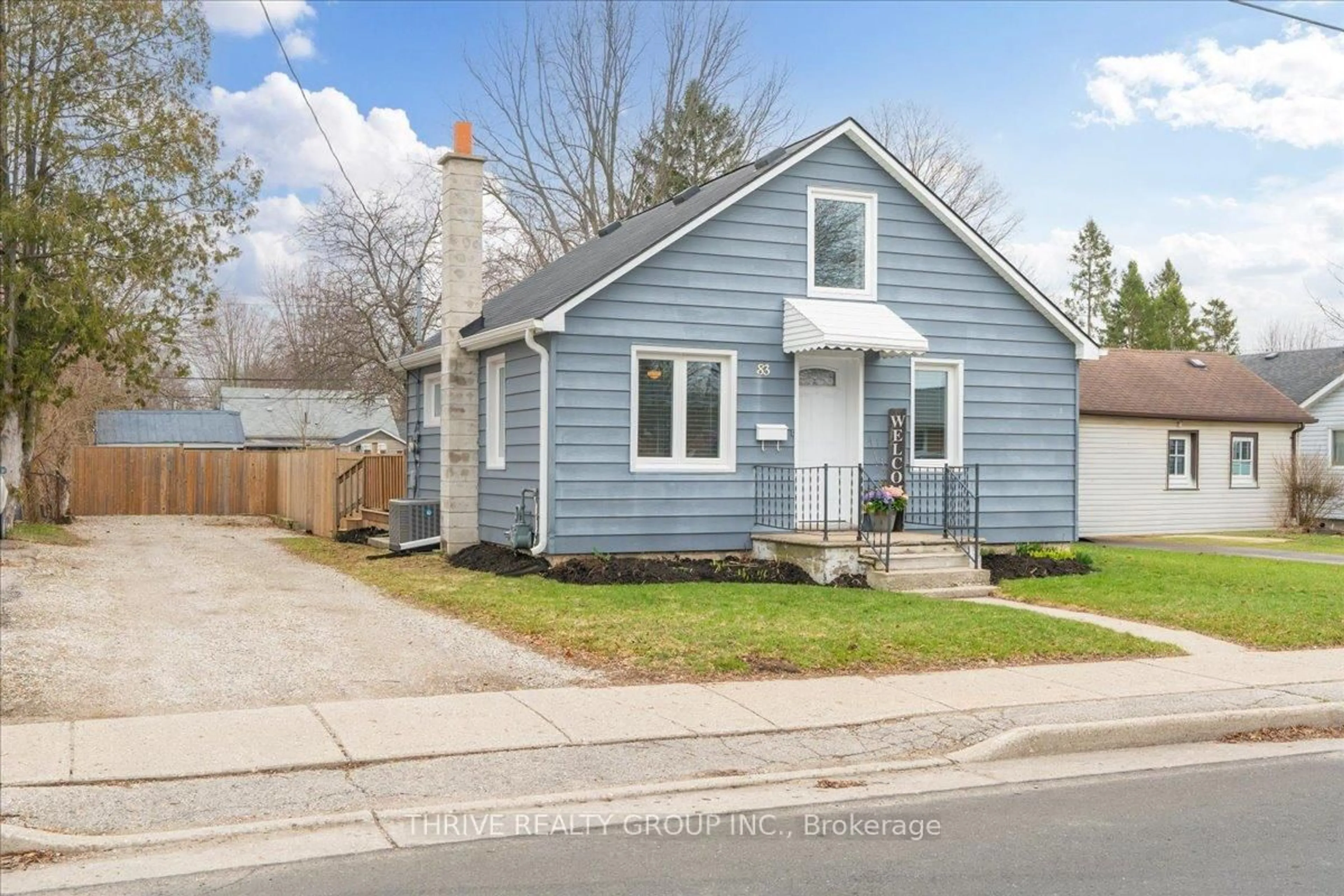 Home with vinyl exterior material, street for 83 Fourth Ave, Aylmer Ontario N5H 2L2