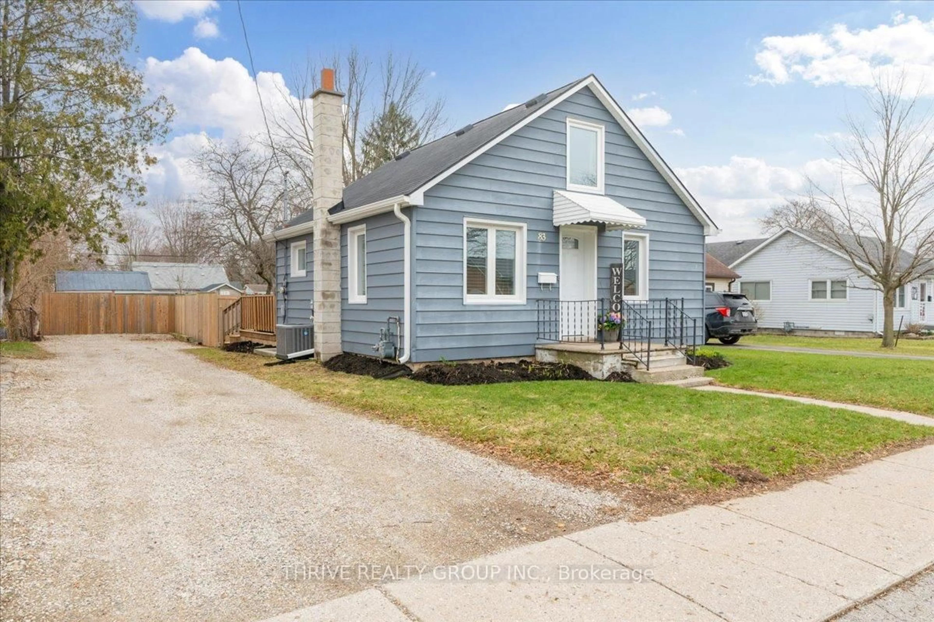 Home with vinyl exterior material, street for 83 Fourth Ave, Aylmer Ontario N5H 2L2